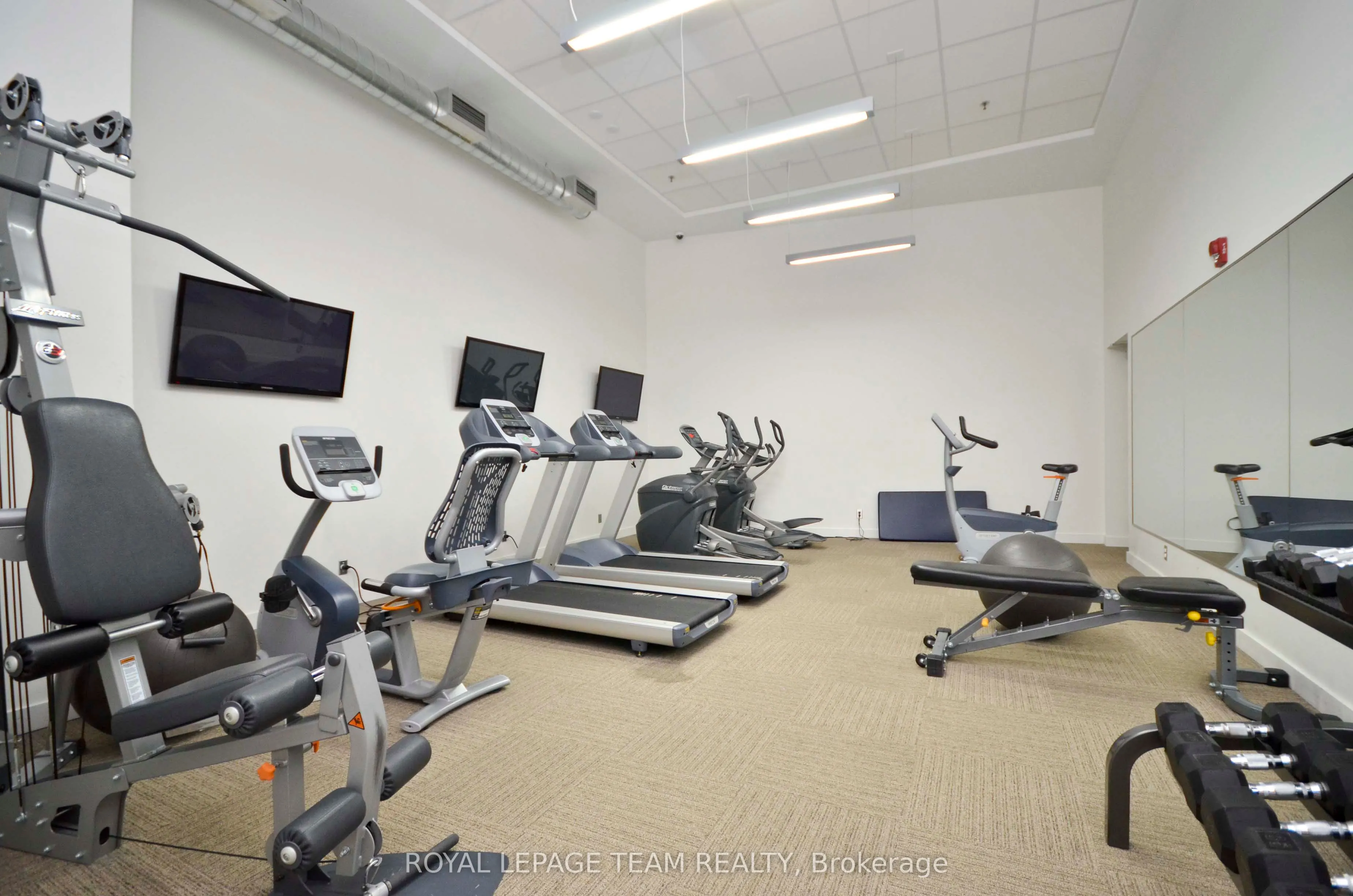 354 Gladstone Avenue, #813