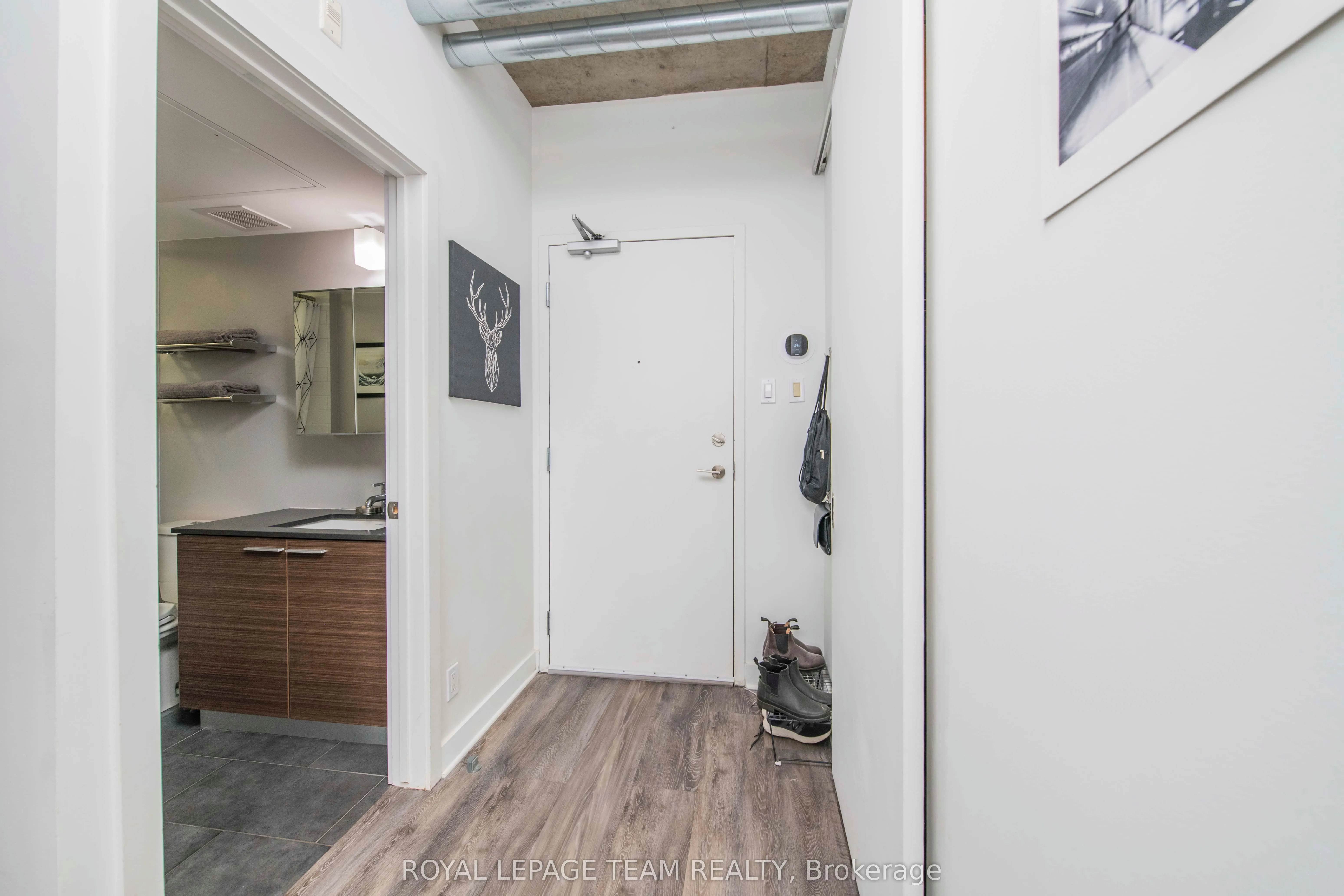 354 Gladstone Avenue, #813