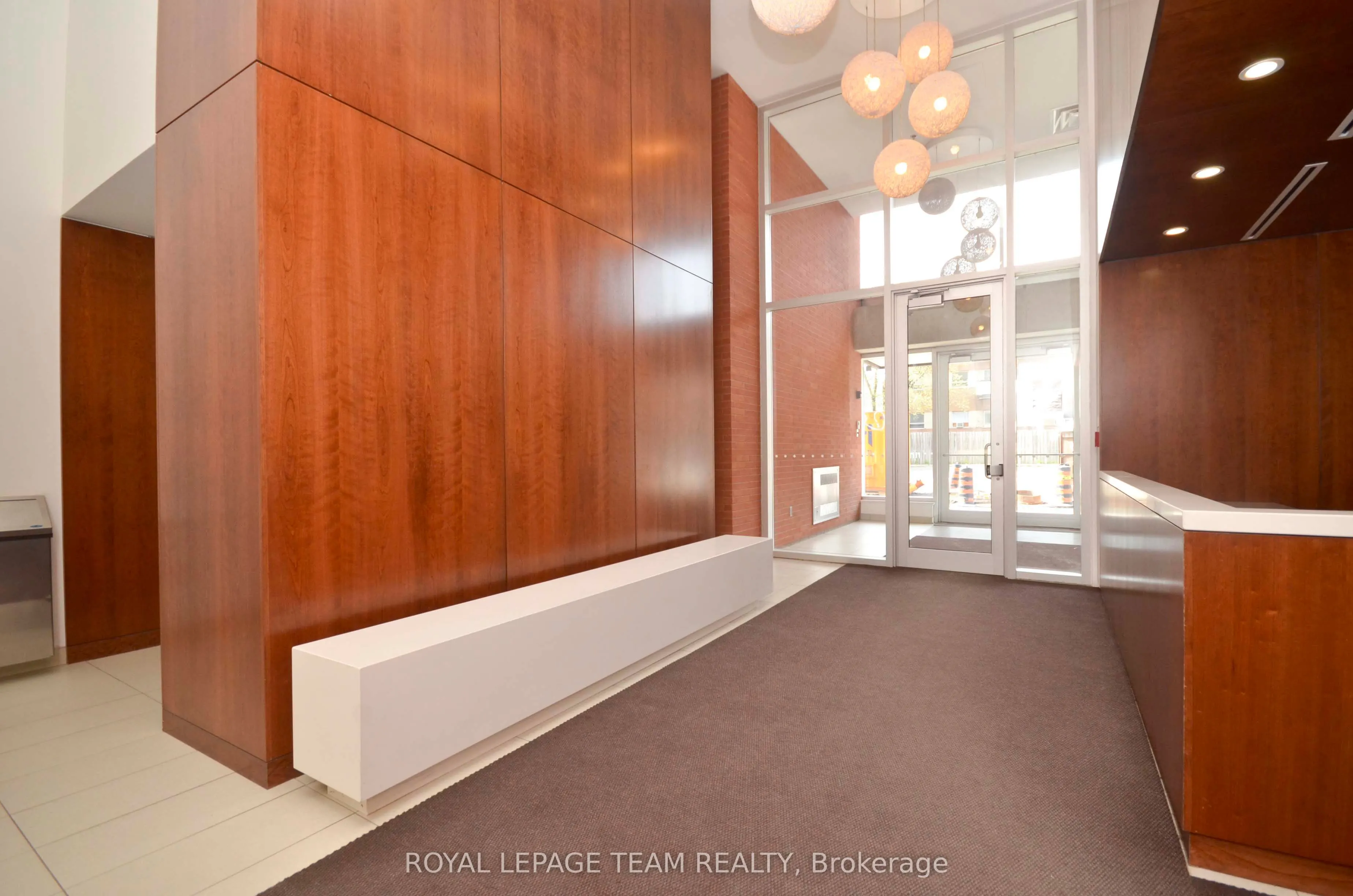 354 Gladstone Avenue, #813