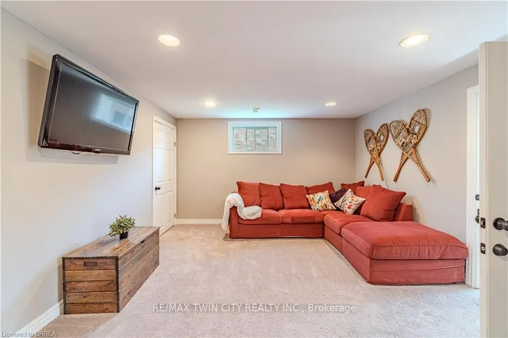 4 Macbride Court