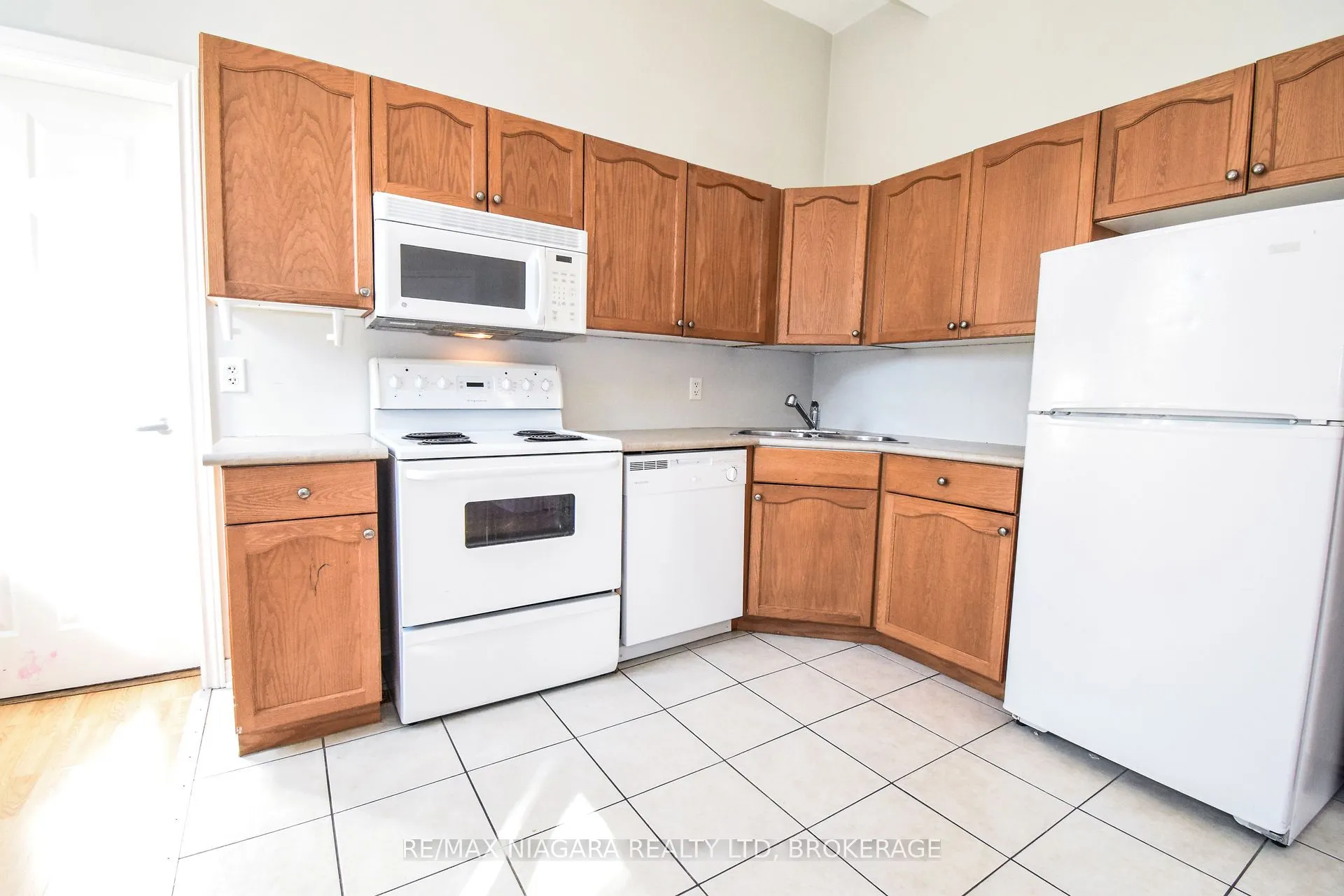 6365 DRUMMOND Road, #114