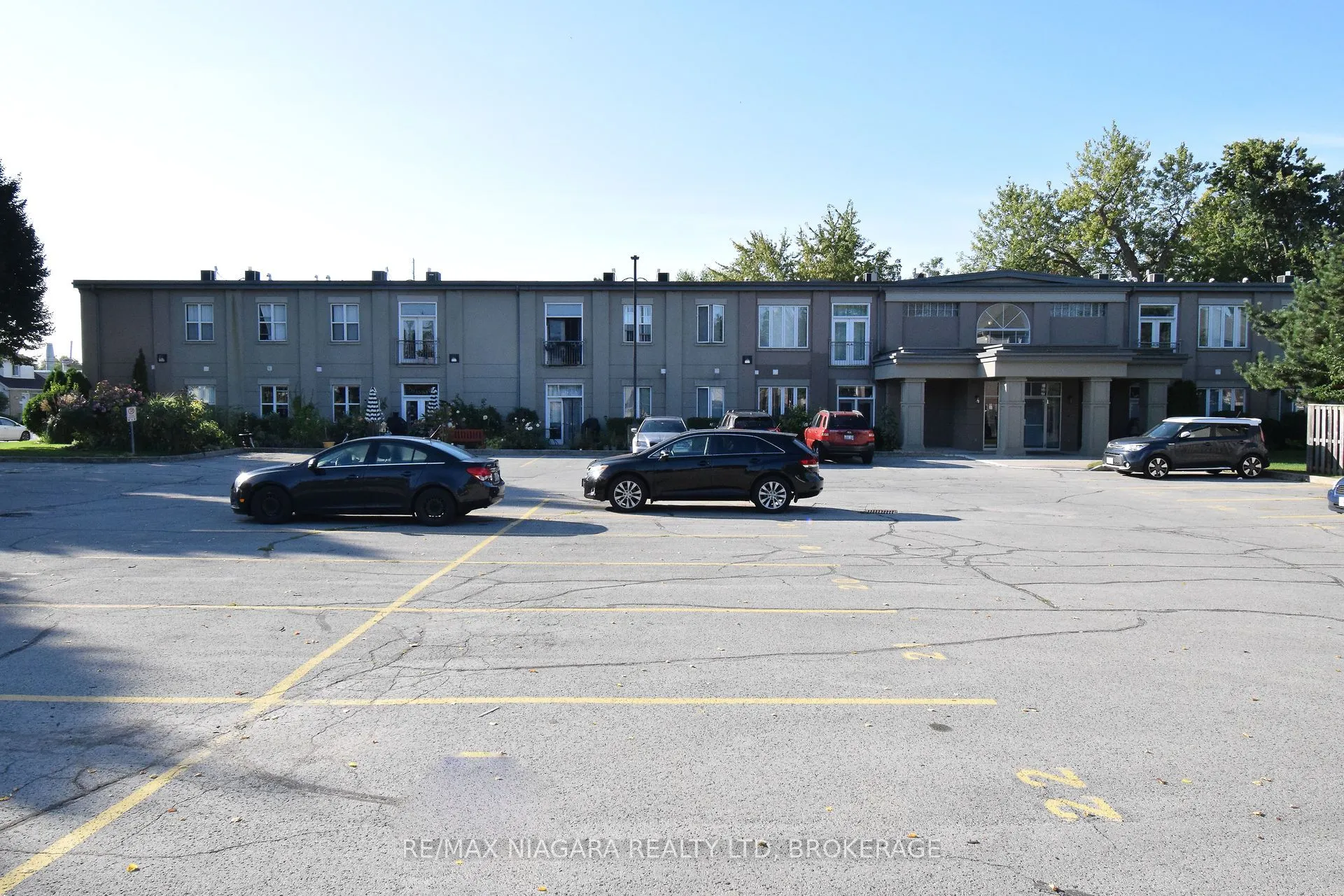 6365 DRUMMOND Road, #114