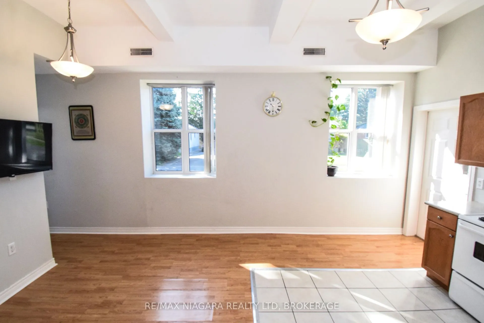 6365 DRUMMOND Road, #114