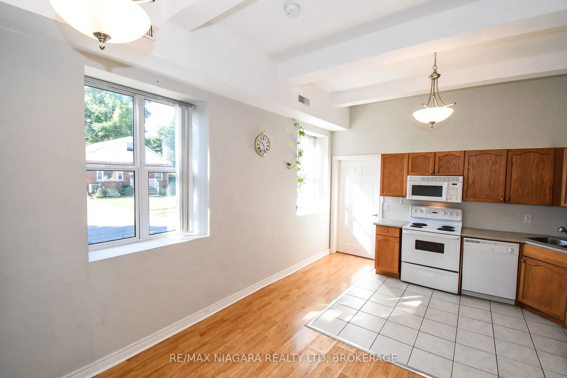 6365 DRUMMOND Road, #114