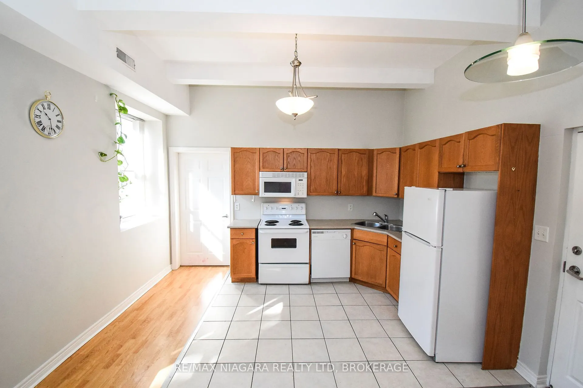 6365 DRUMMOND Road, #114