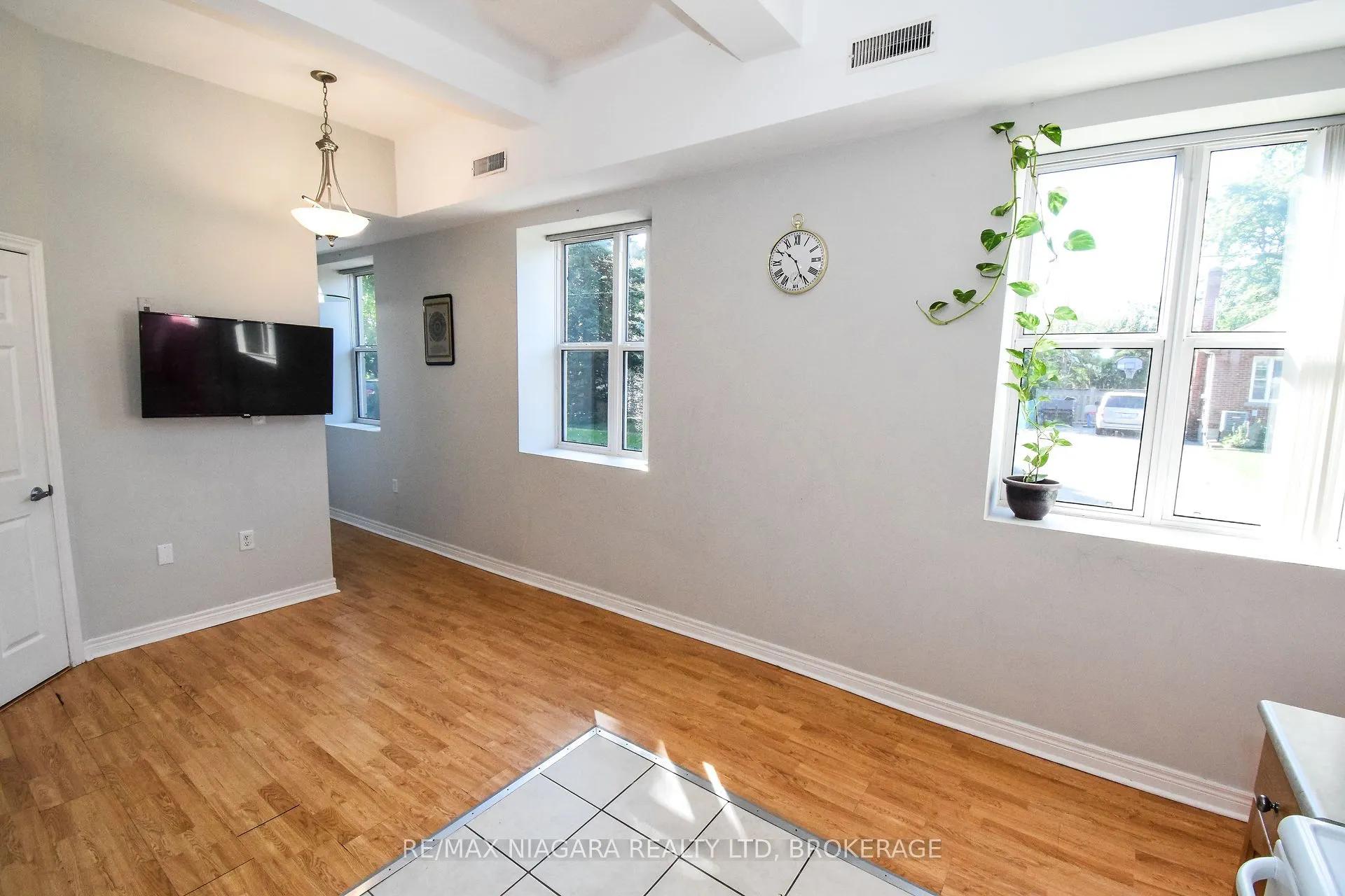 6365 DRUMMOND Road, #114