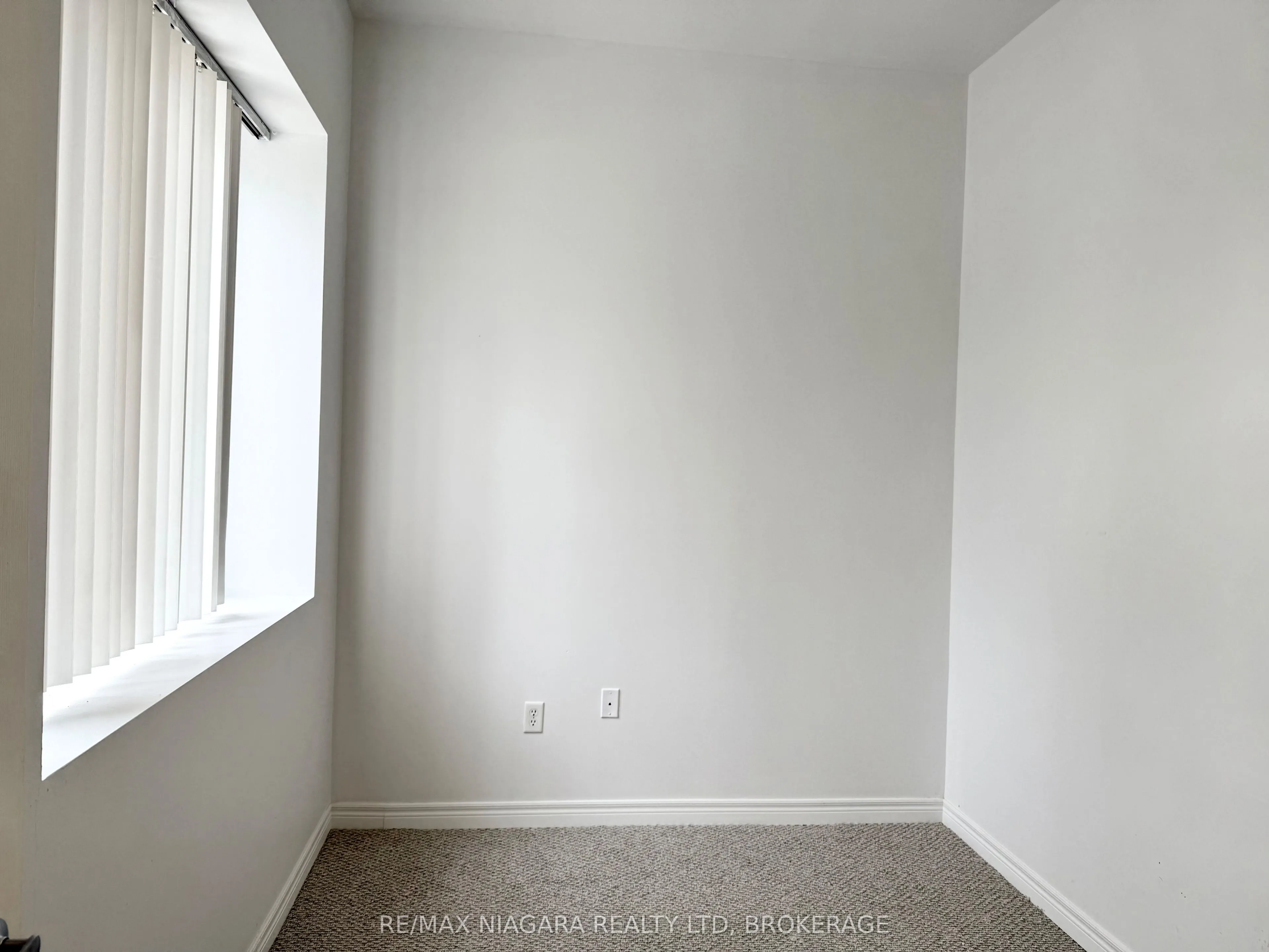 6365 DRUMMOND Road, #114