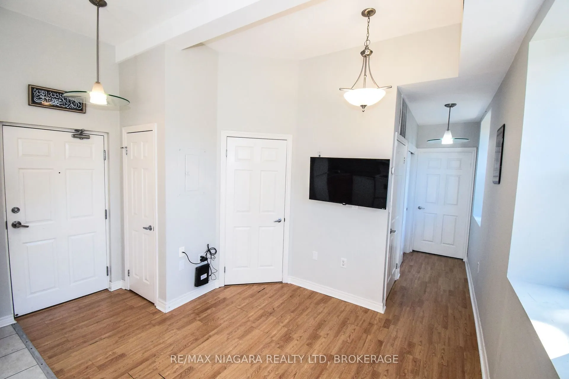 6365 DRUMMOND Road, #114