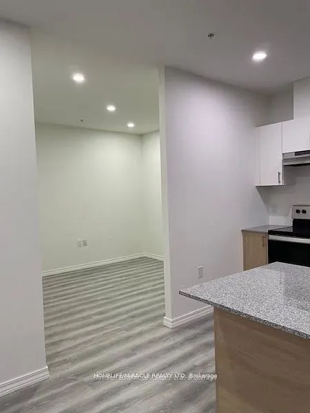 1098 Paisley Road, #103