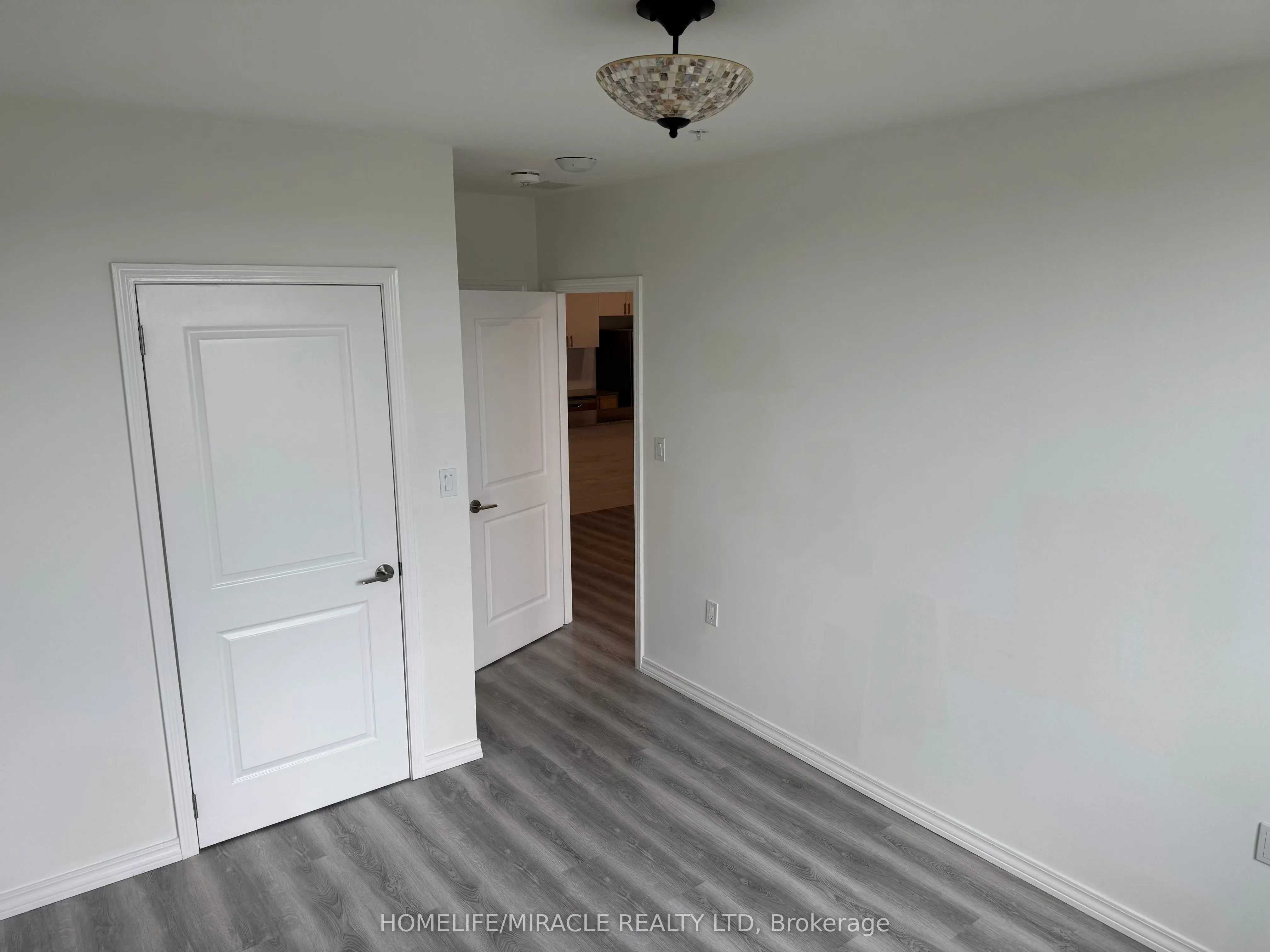 1098 Paisley Road, #103