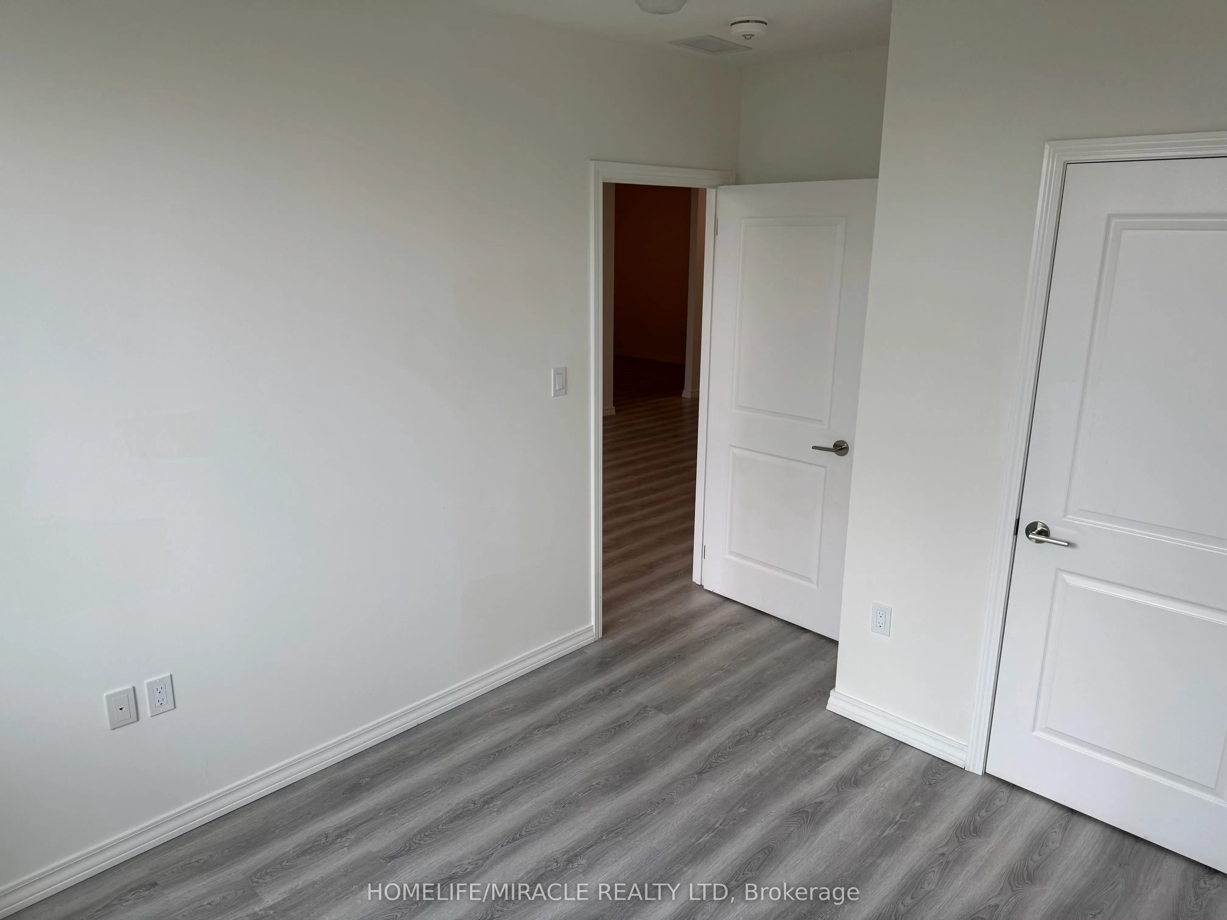 1098 Paisley Road, #103