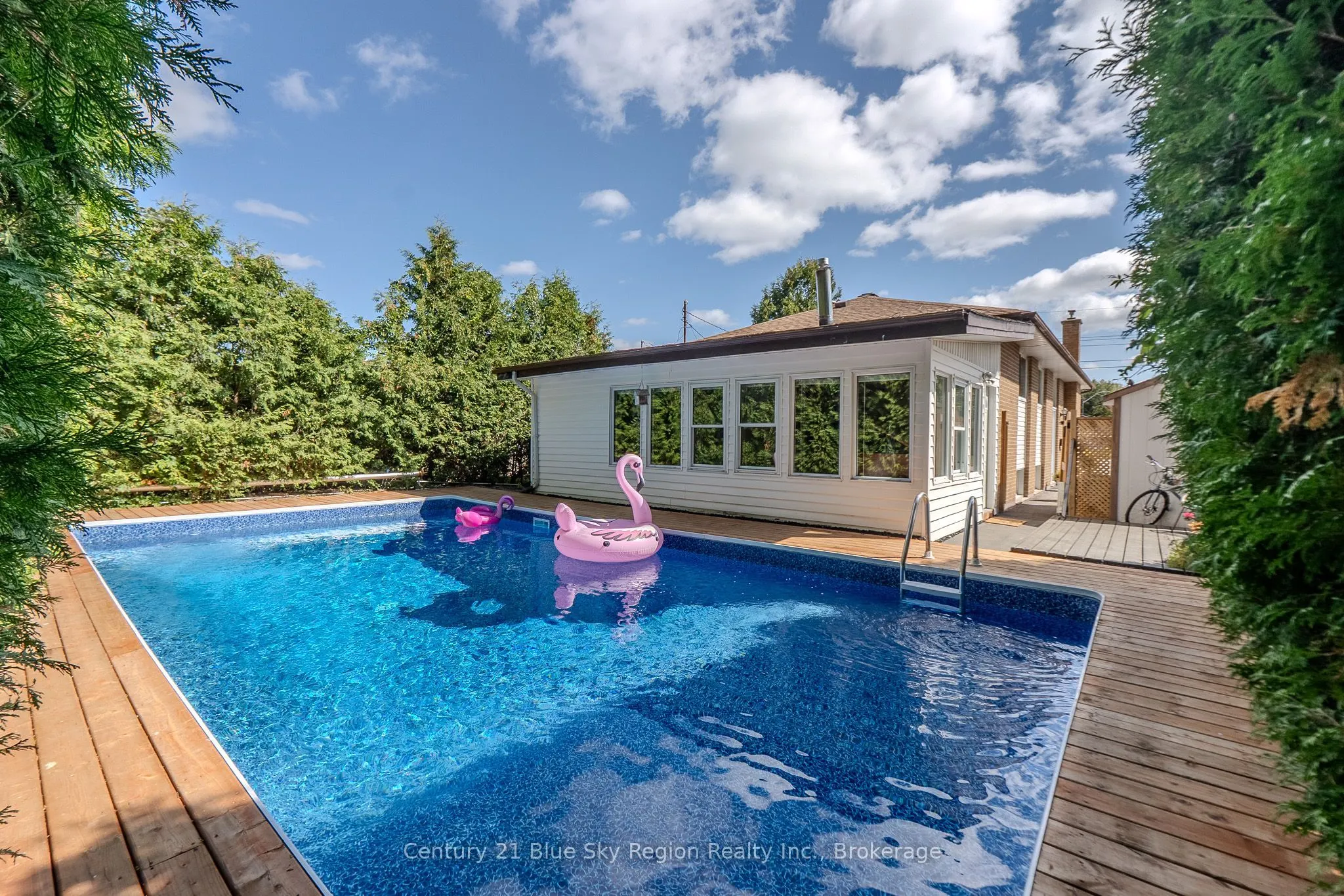 62 Strathcona Drive
