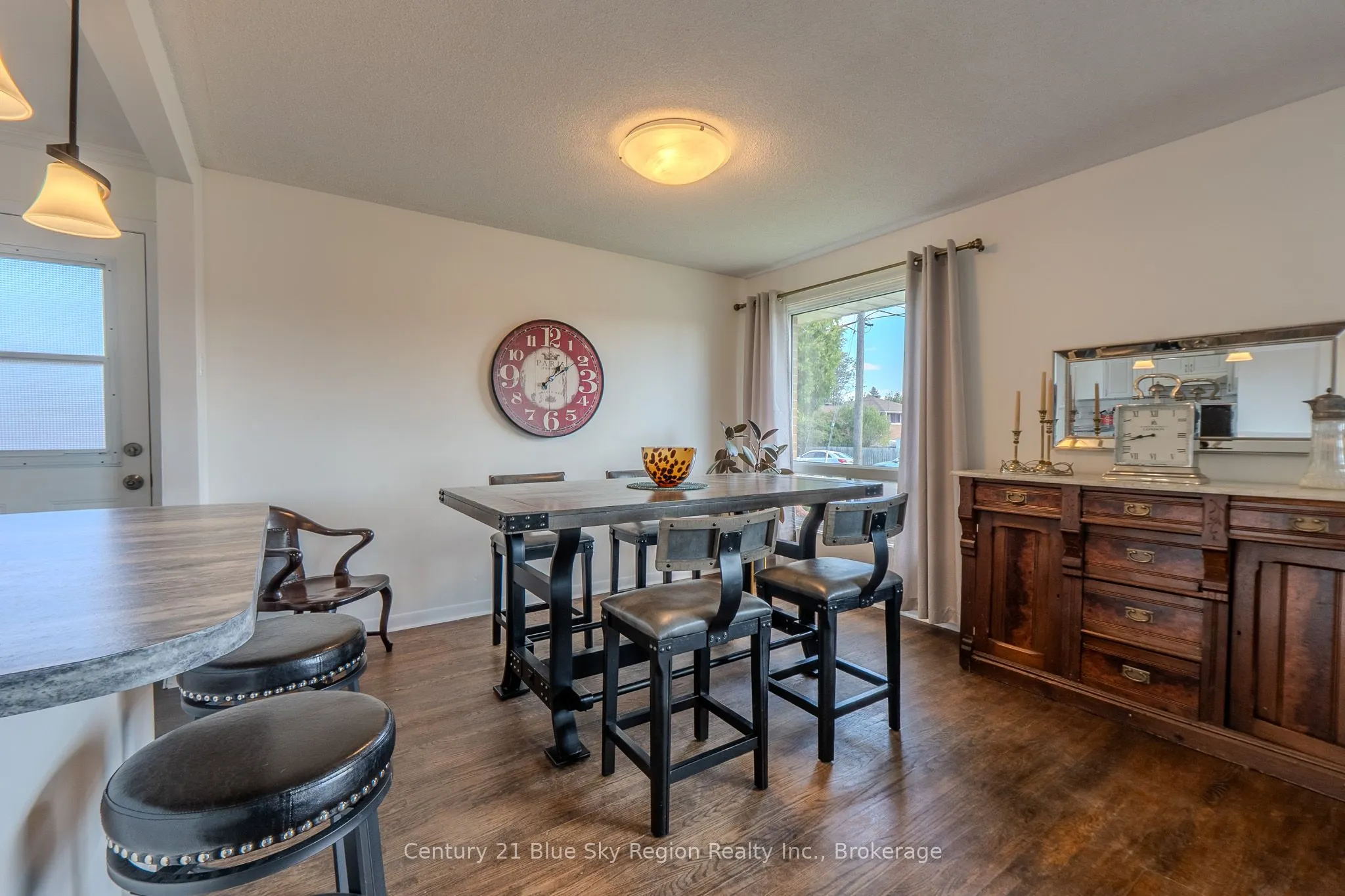 62 Strathcona Drive