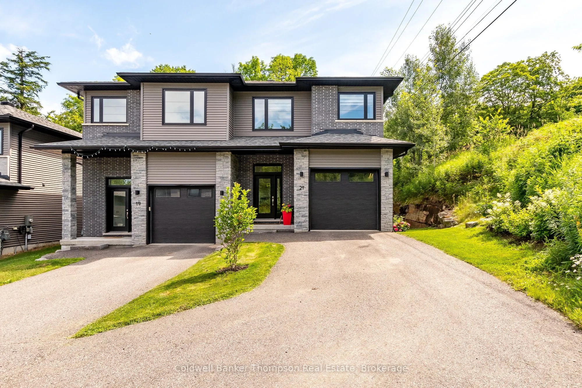 21 Cascade Lane