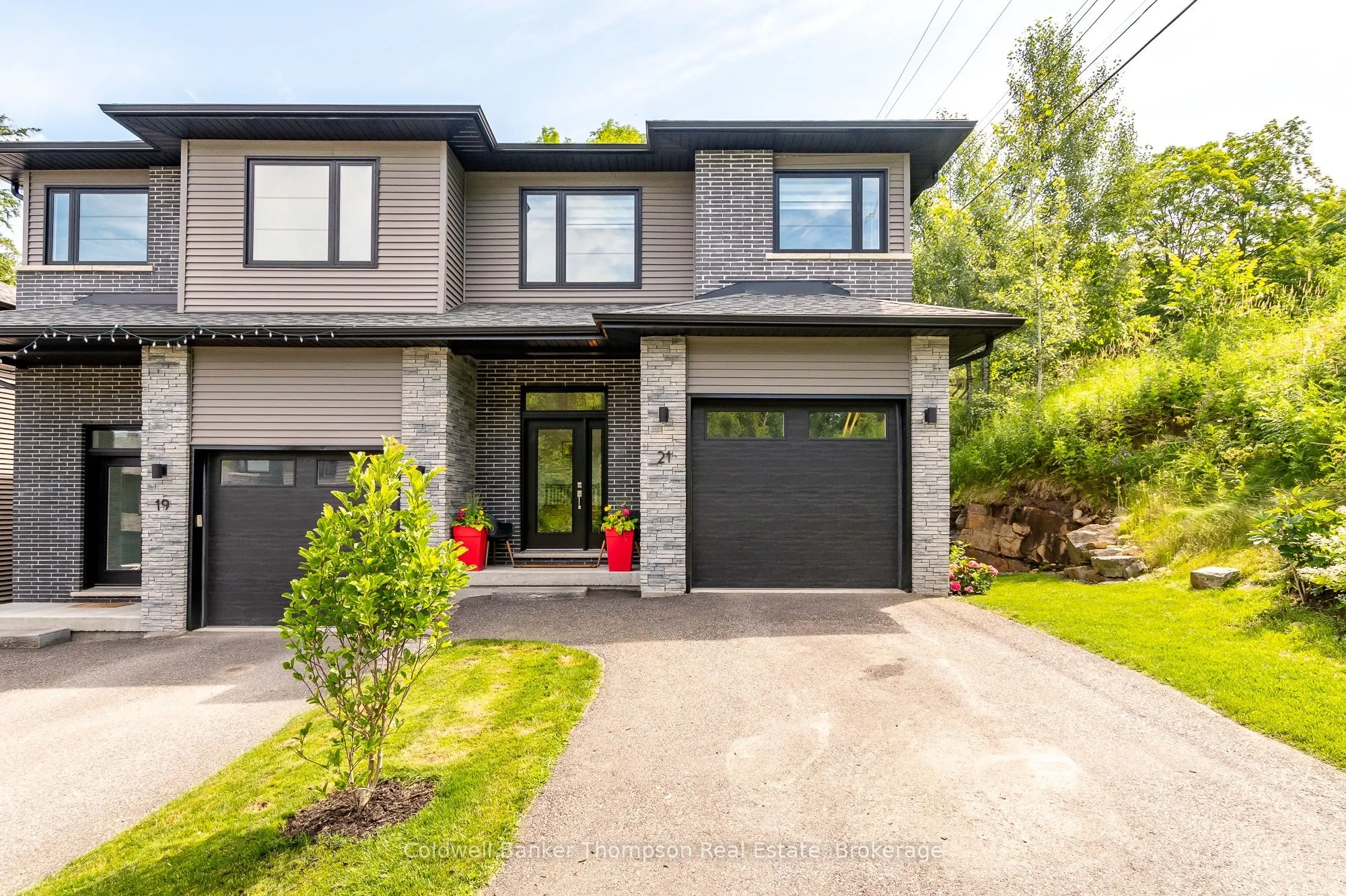 21 Cascade Lane