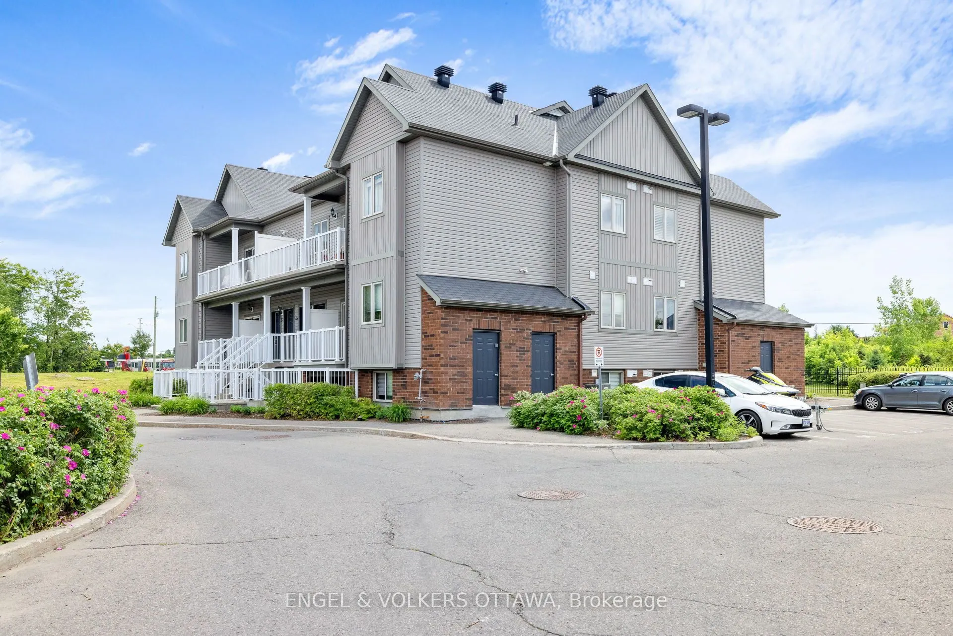 44 Sternes Private, #4