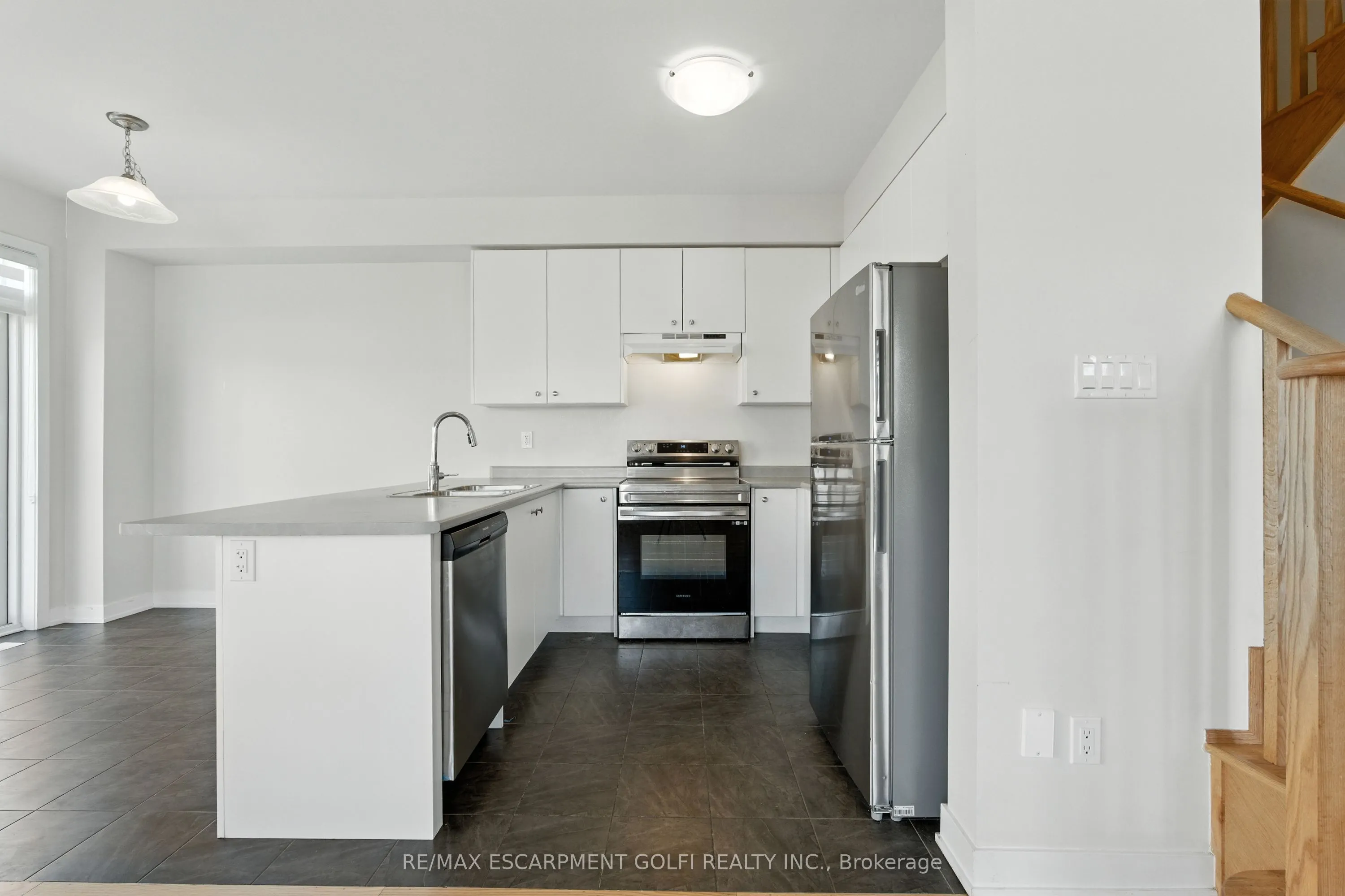 58 KEELSON Street