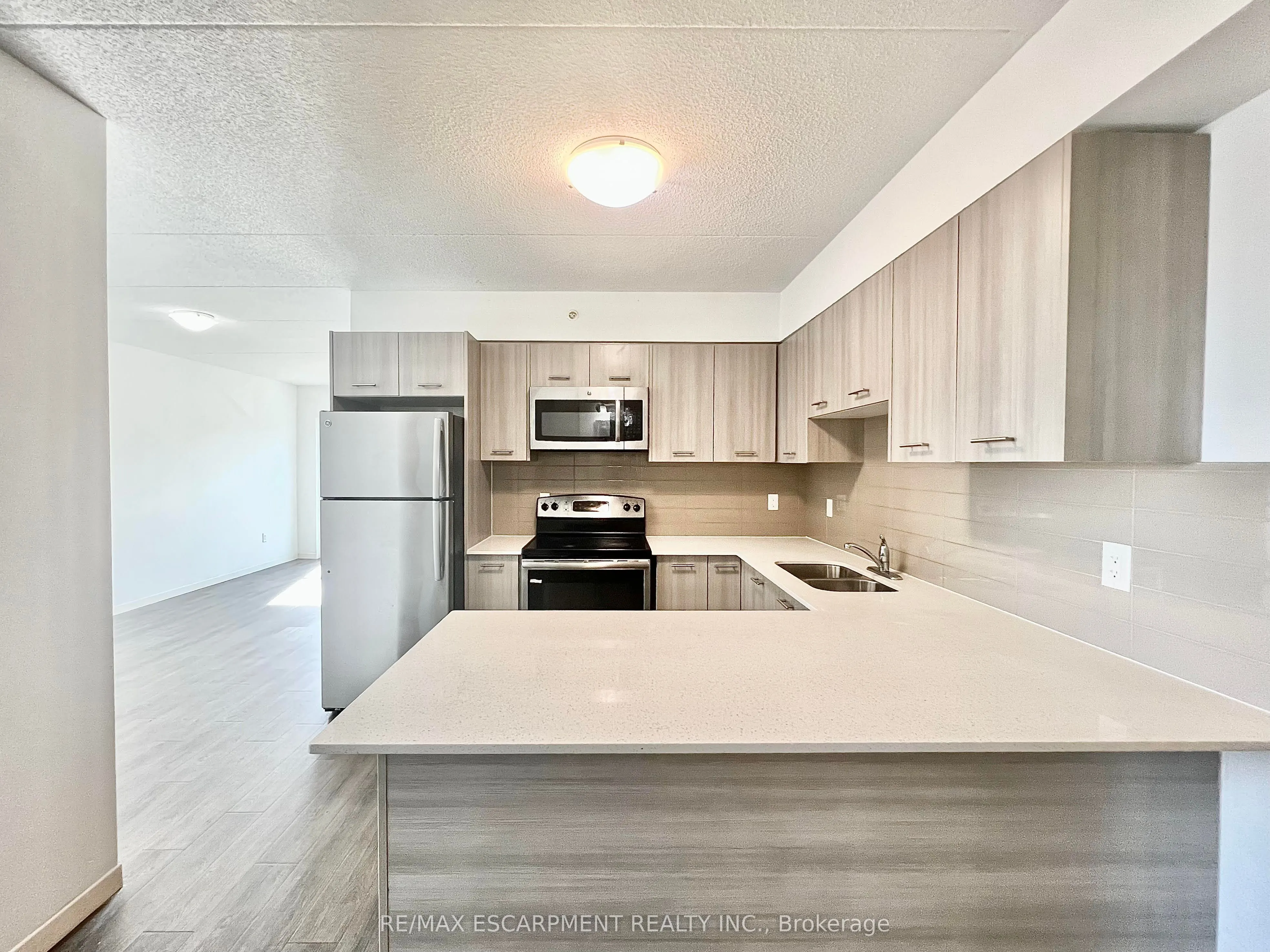 220 Cannon Street E, #302