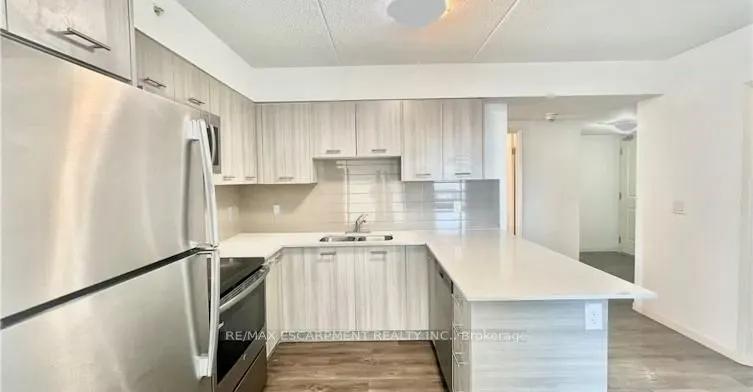 220 Cannon Street E, #302