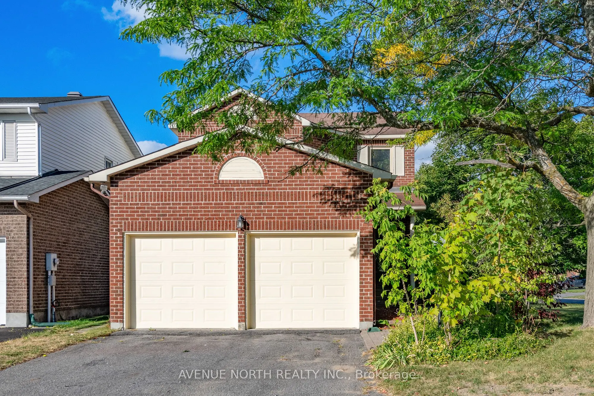 2 CHICKASAW Crescent