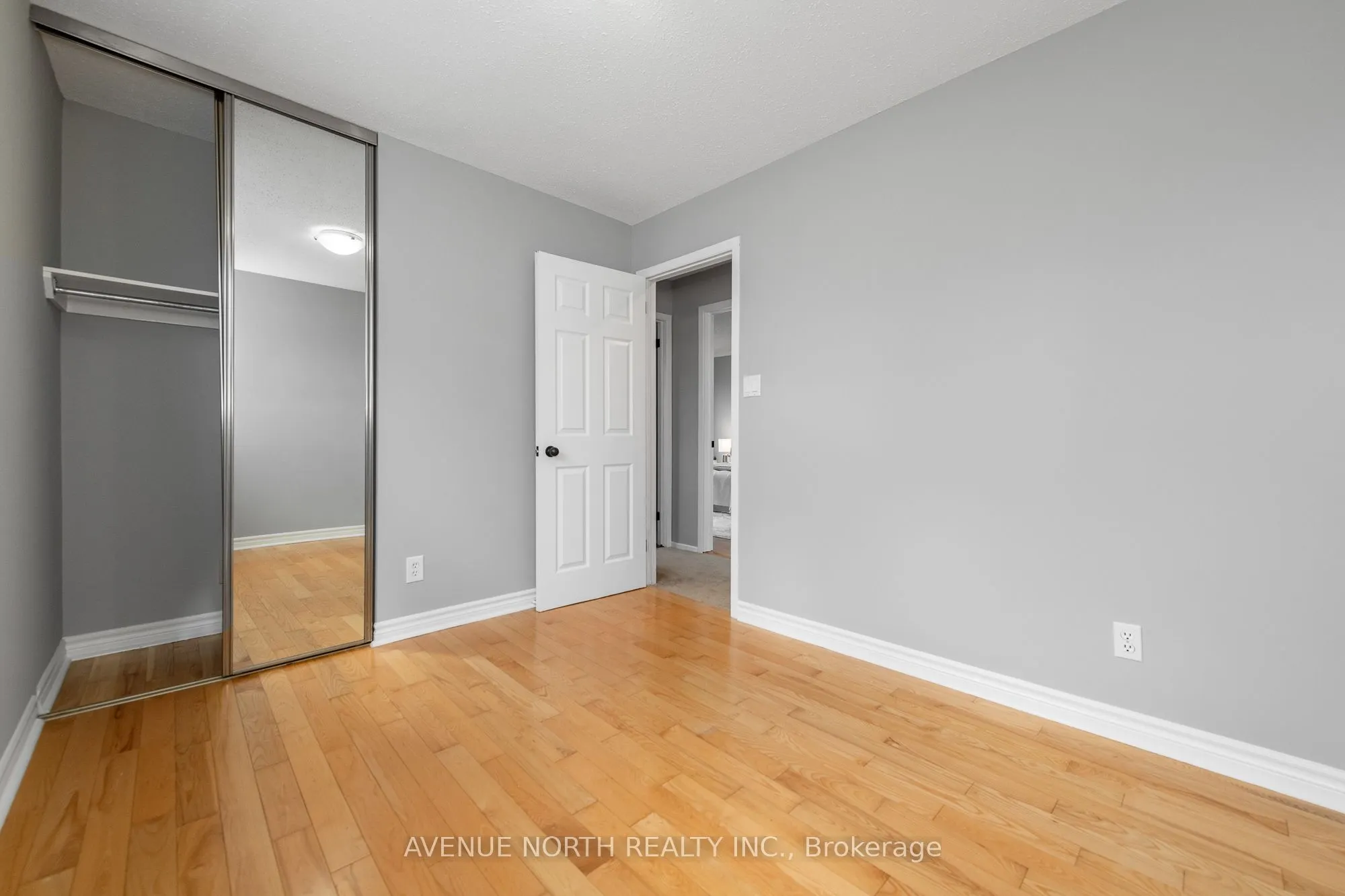 2 CHICKASAW Crescent