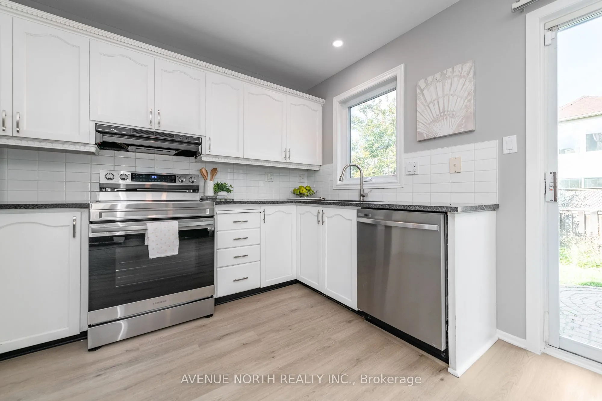 2 CHICKASAW Crescent