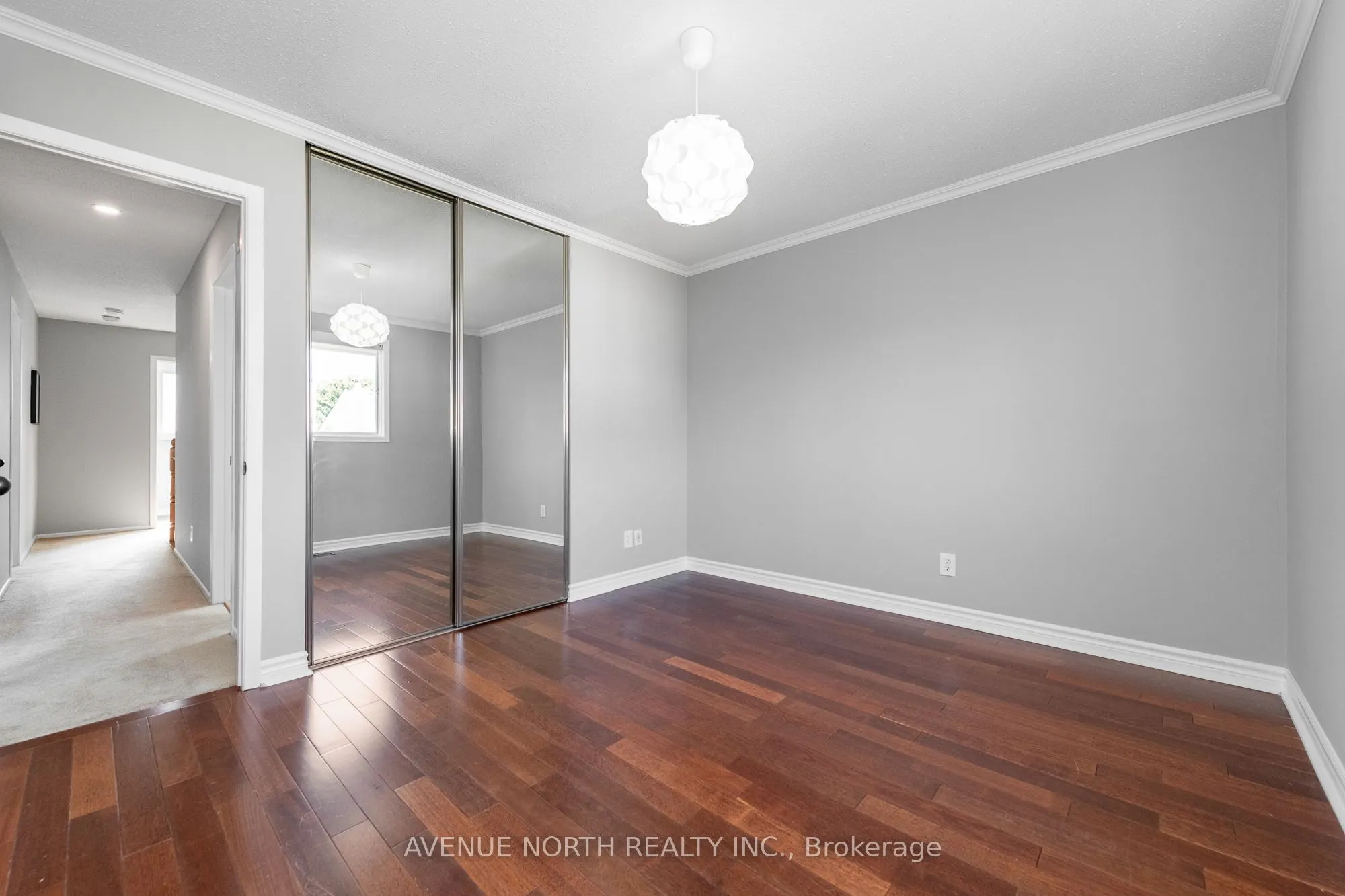 2 CHICKASAW Crescent