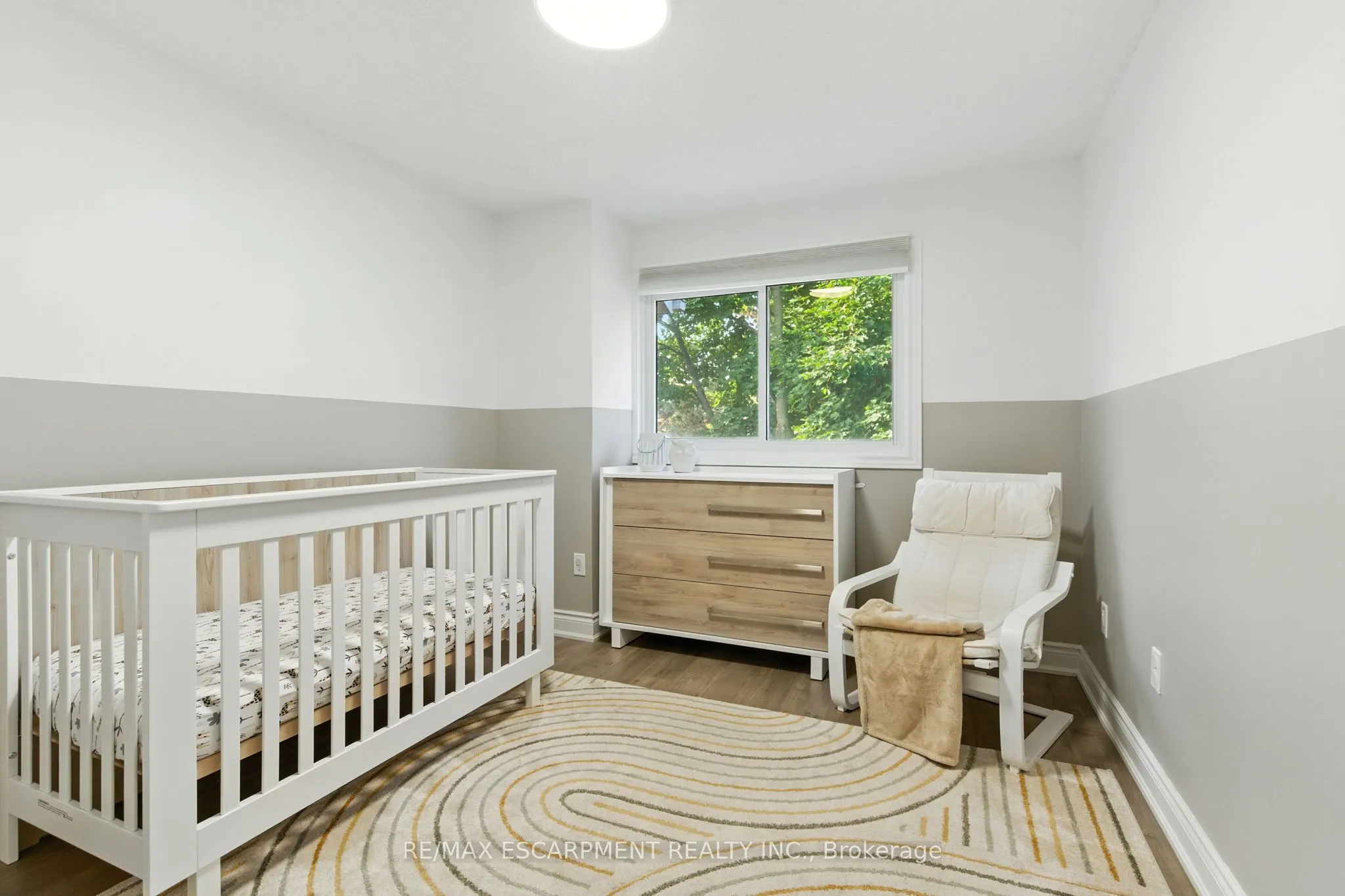 1 Royalwood Court, #5