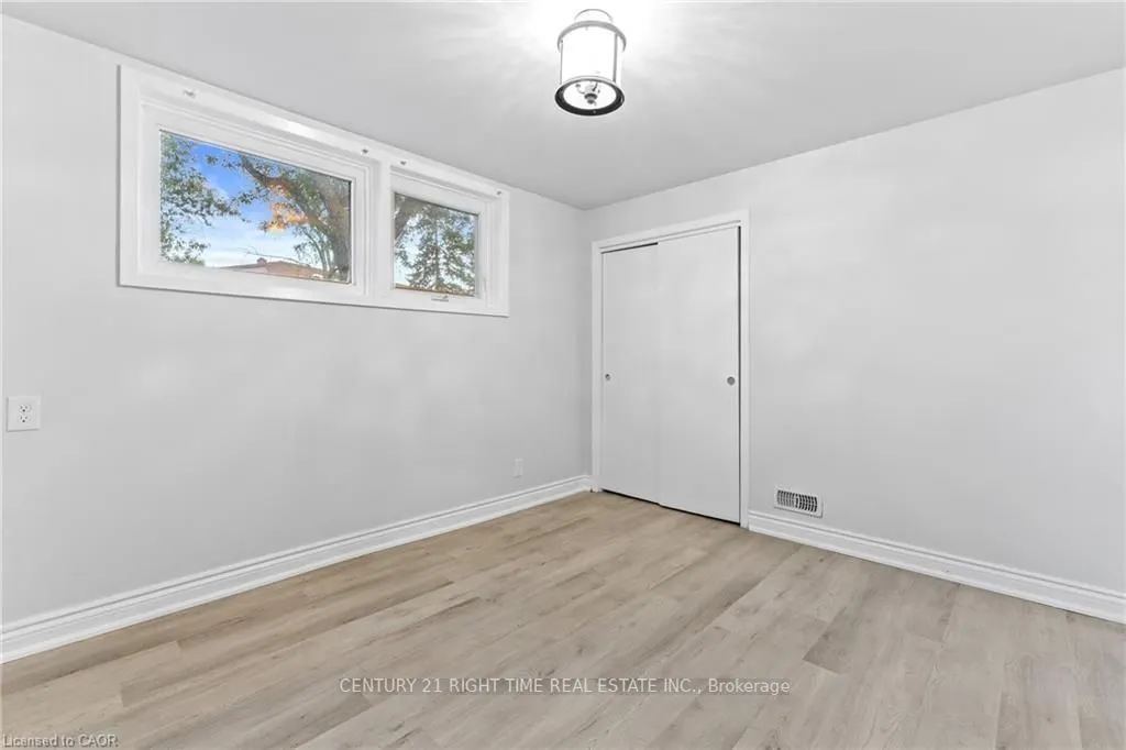 366 Dale Crescent