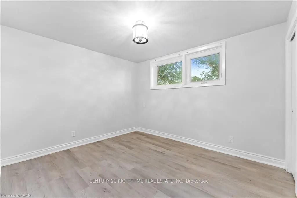 366 Dale Crescent
