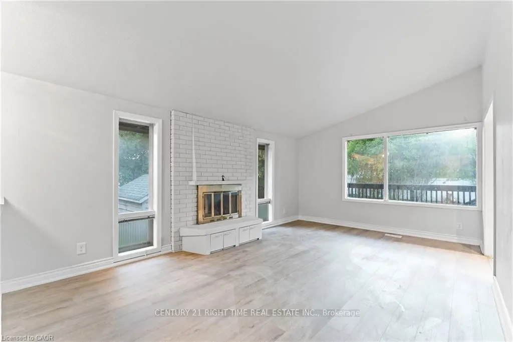 366 Dale Crescent