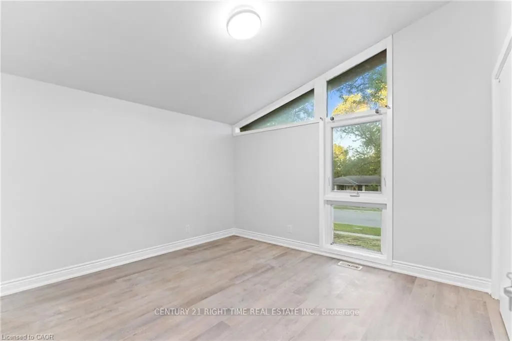 366 Dale Crescent