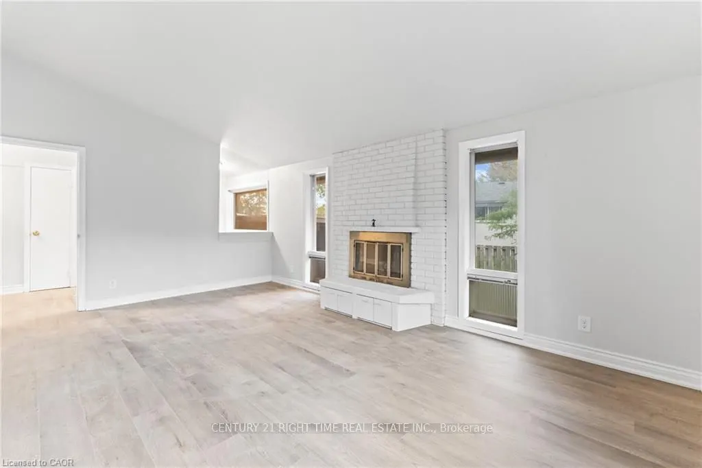 366 Dale Crescent