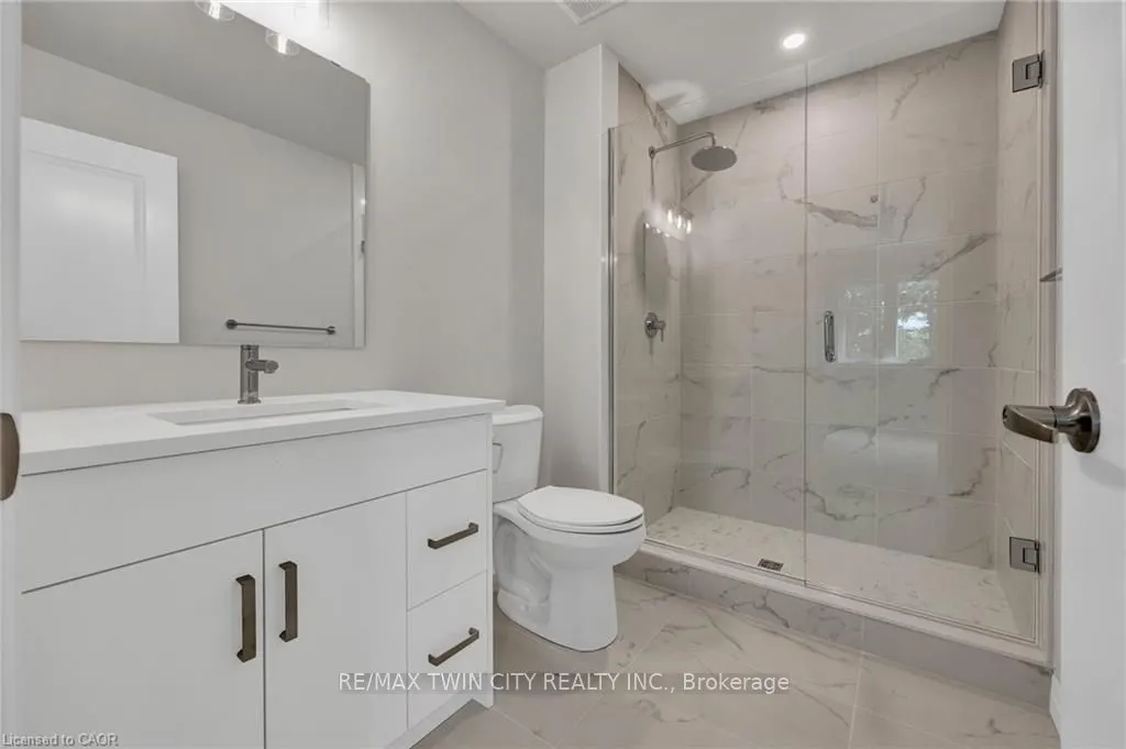 143 ELGIN Street N, #67