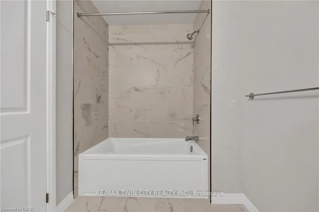 143 ELGIN Street N, #67