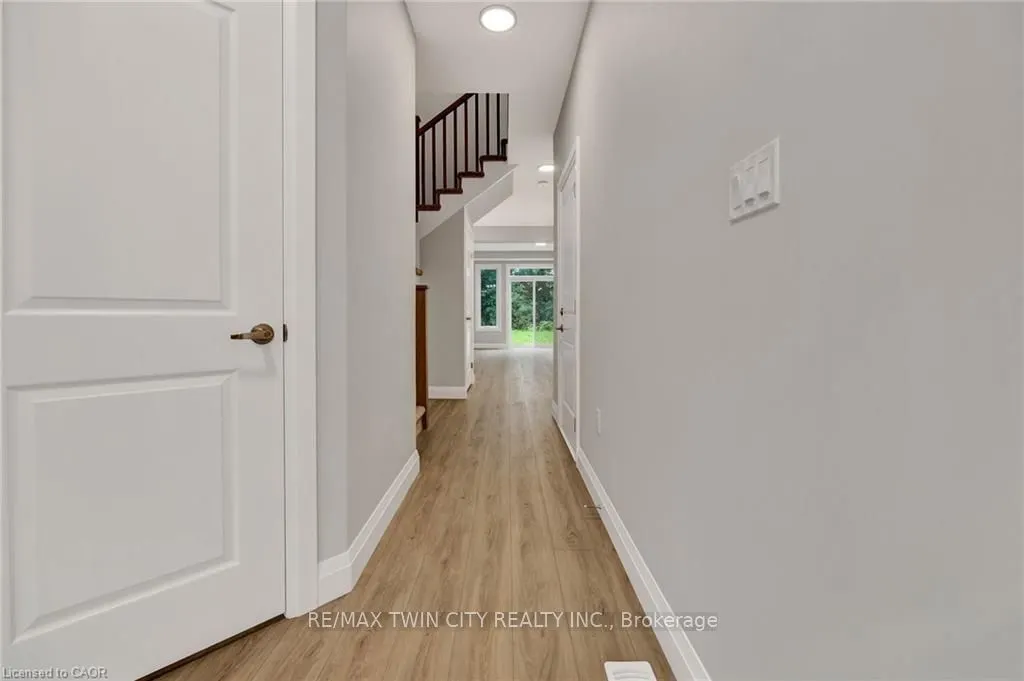 143 ELGIN Street N, #67