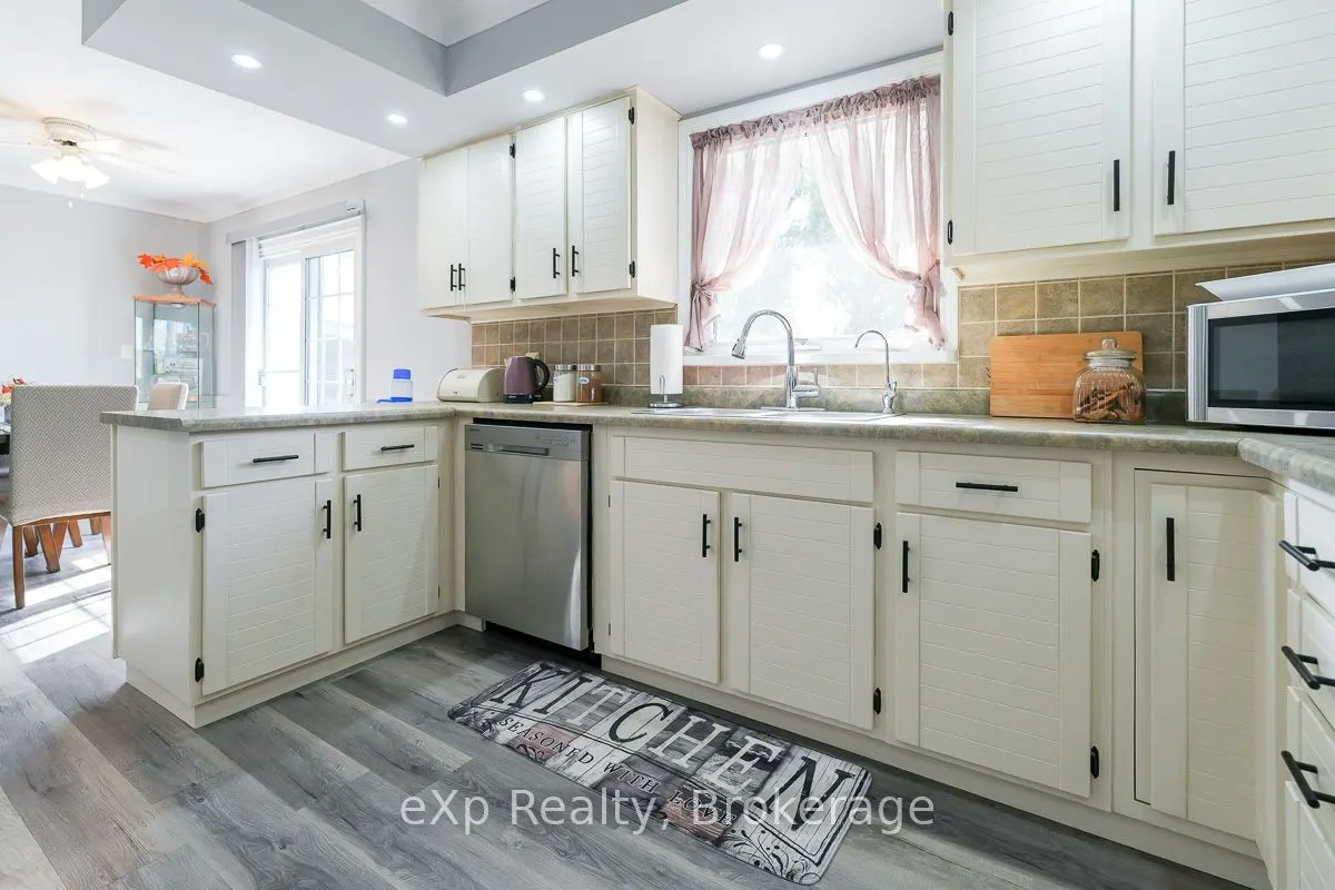 3595 Bruce Road 3