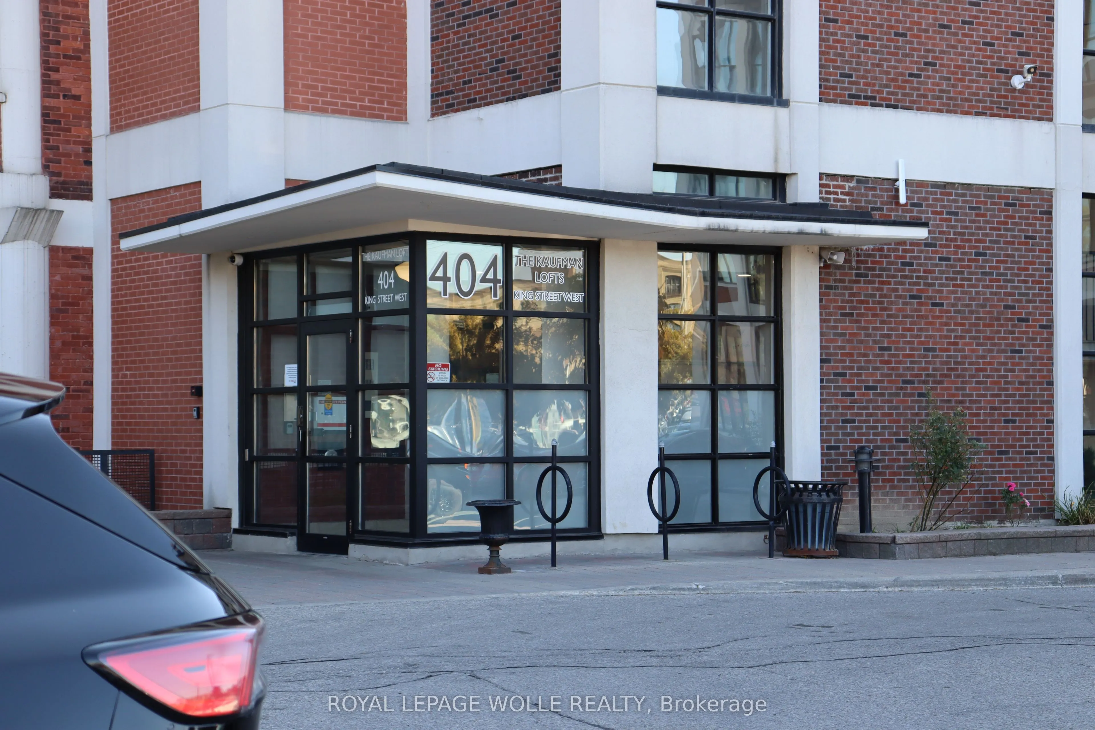 404 King Street W #620