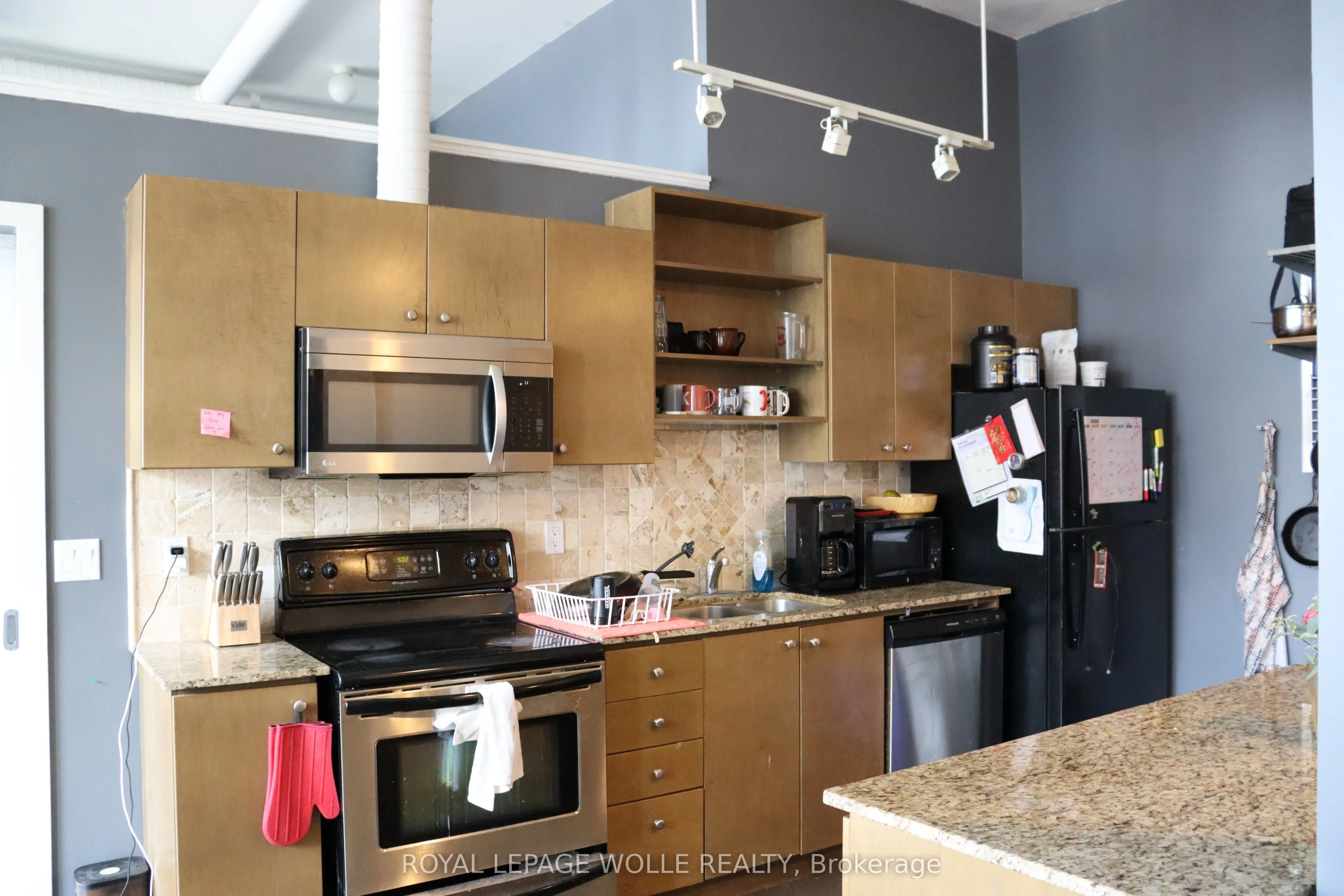 404 King Street W, #620