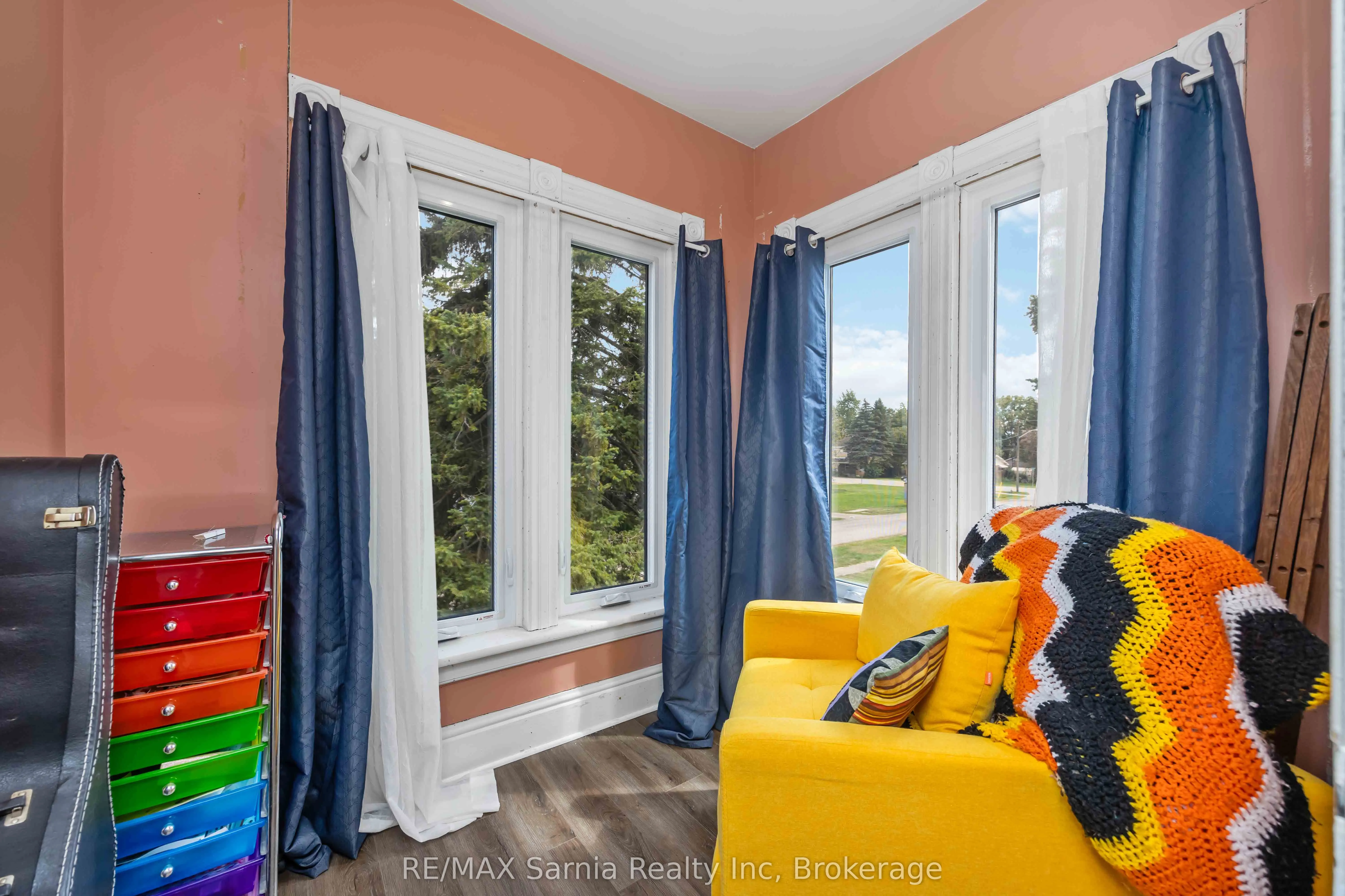 3239 Elgin Street