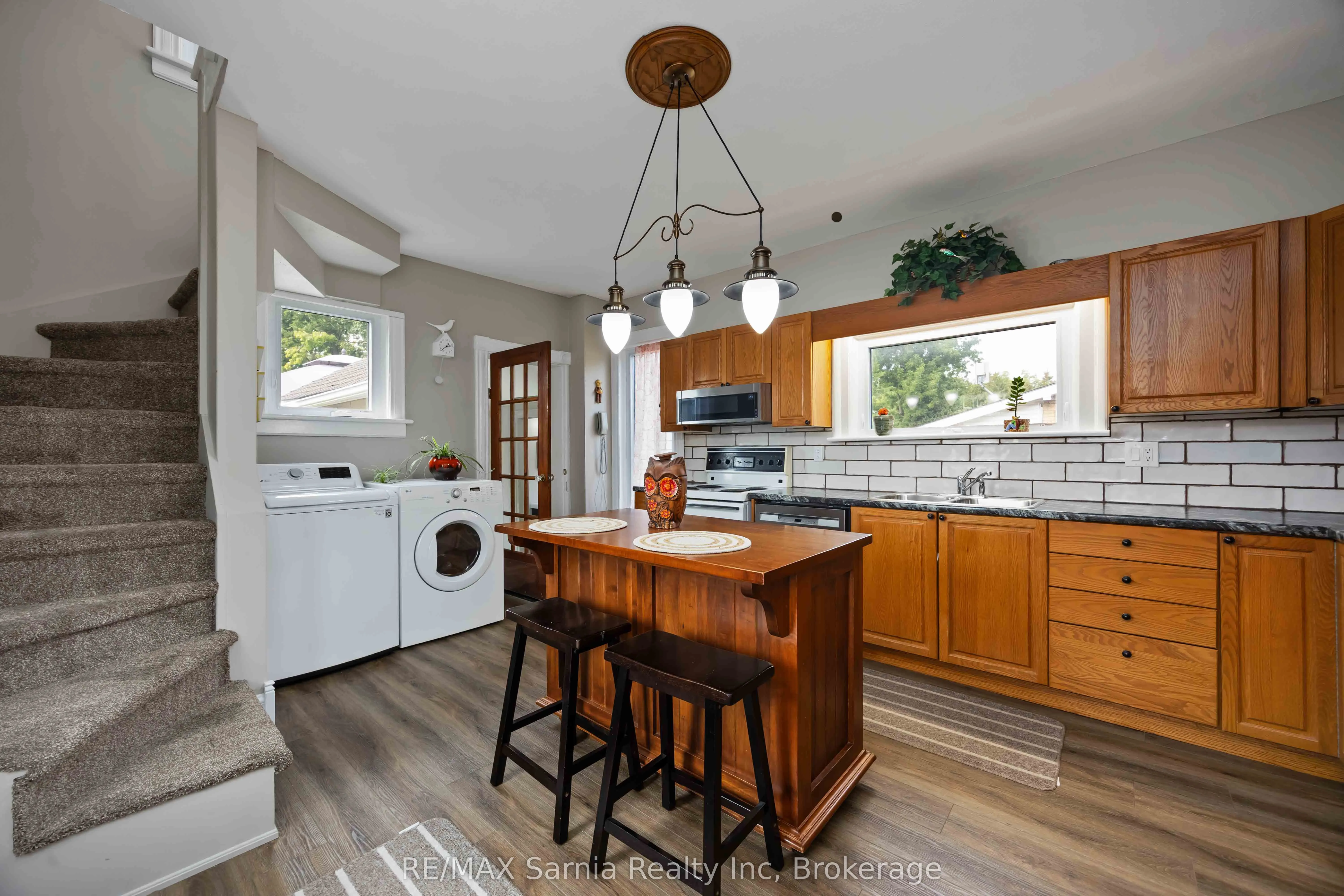 3239 Elgin Street