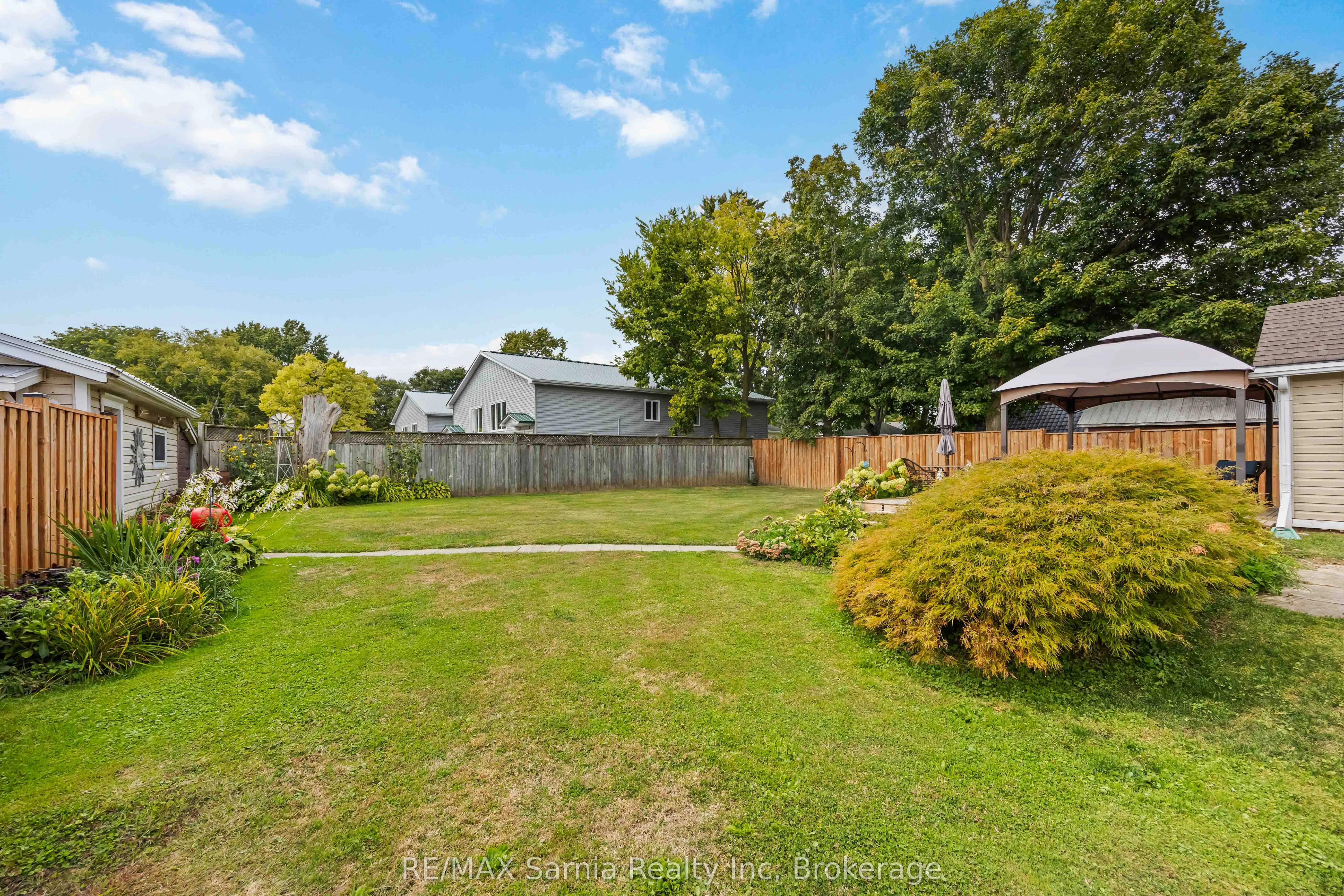 3239 Elgin Street