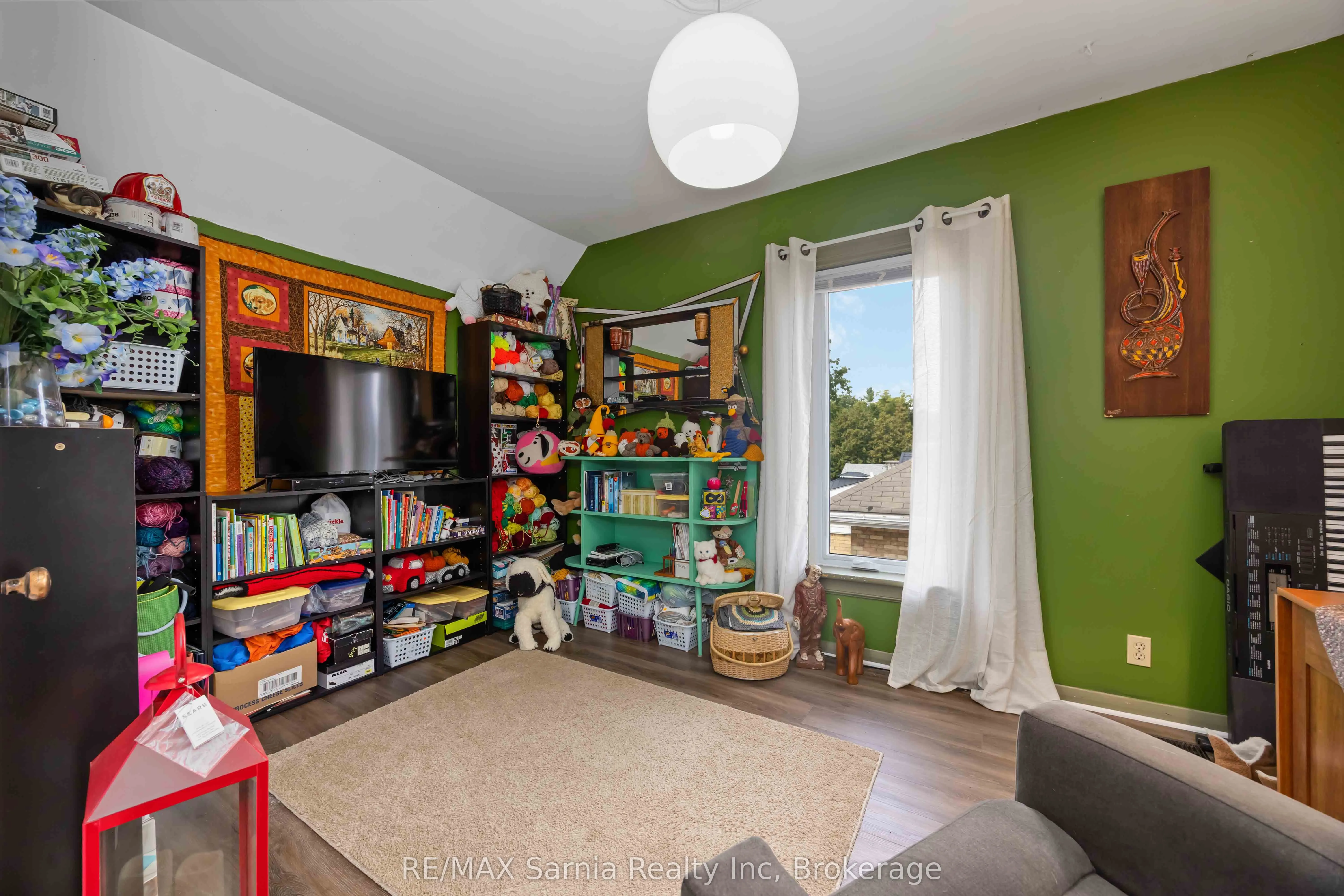 3239 Elgin Street