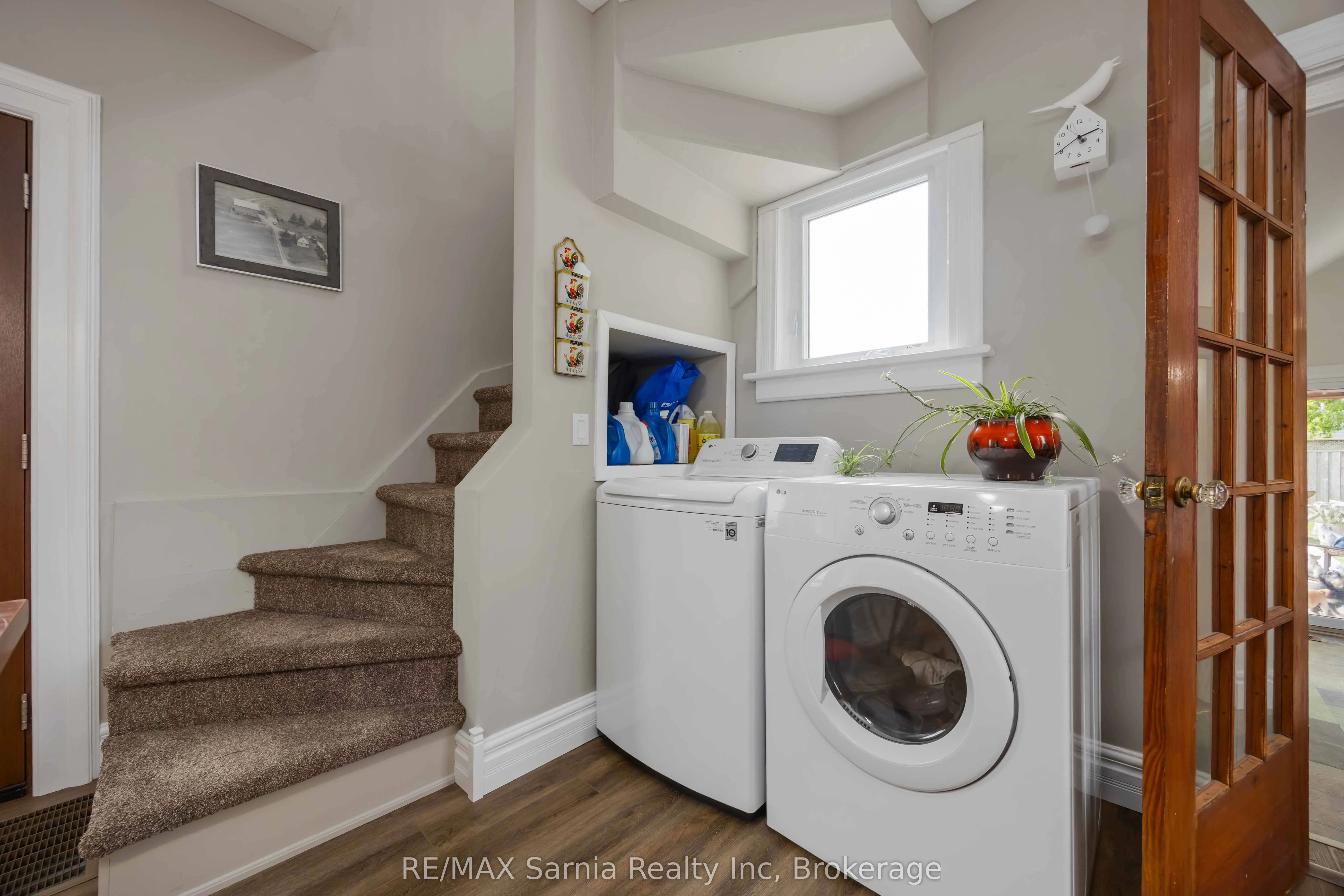 3239 Elgin Street