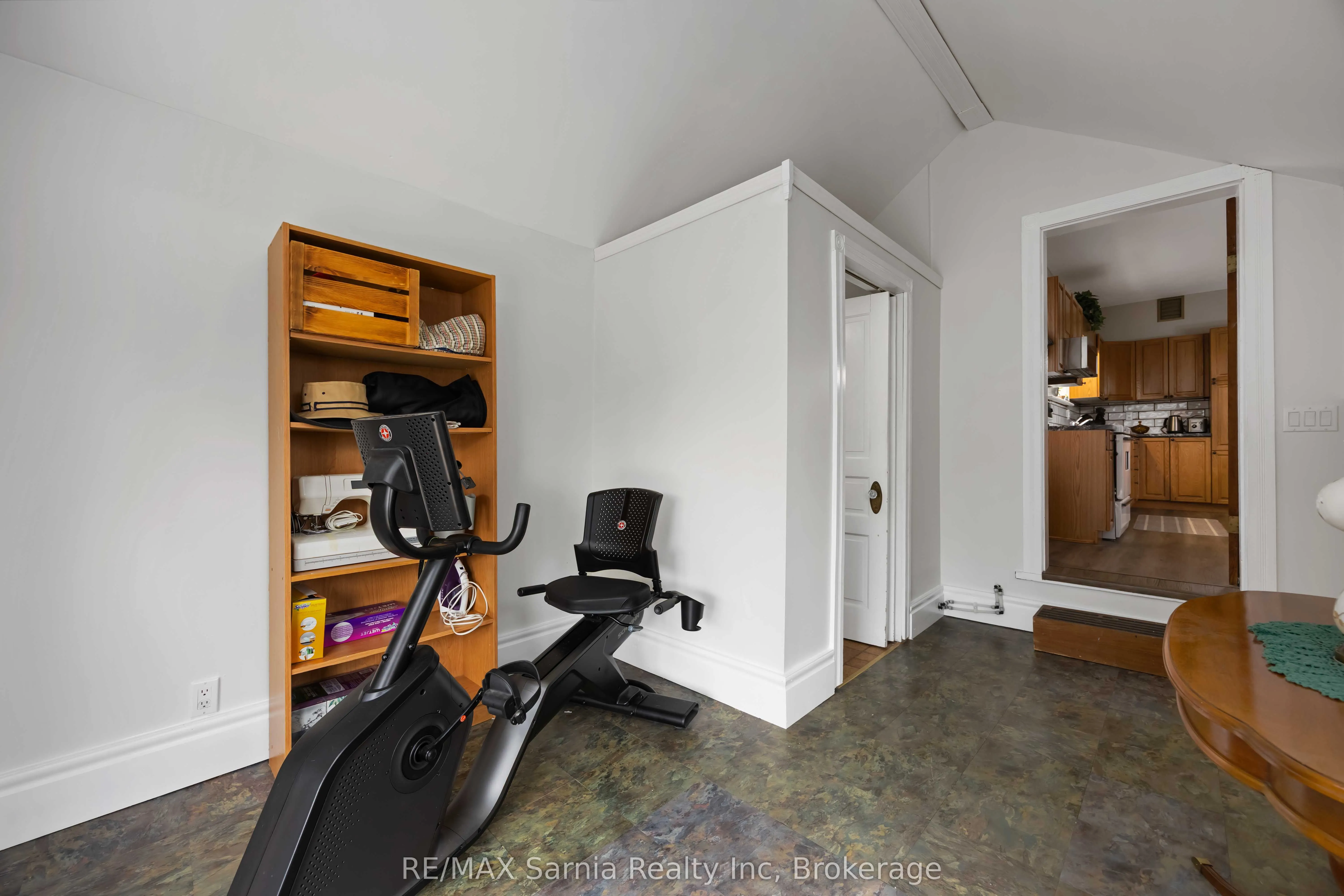 3239 Elgin Street