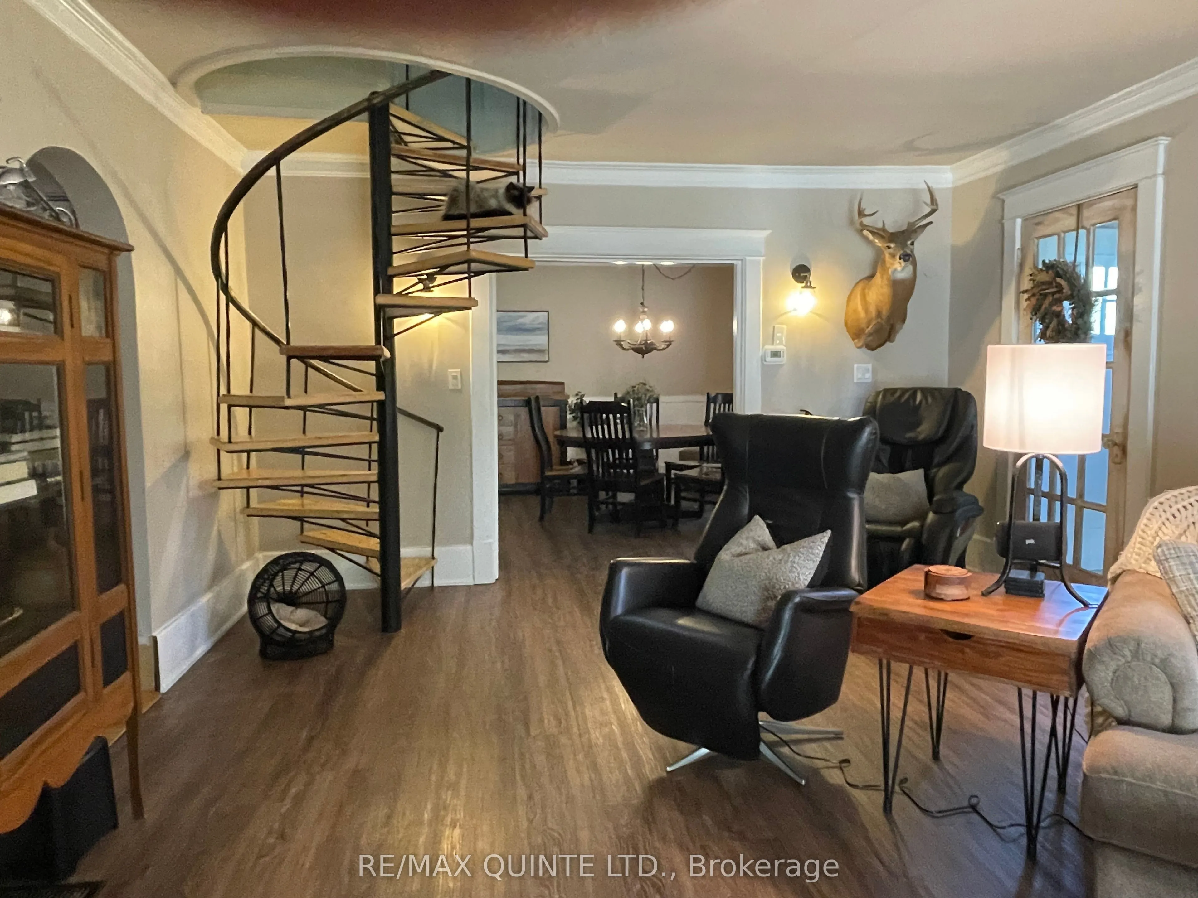 71 Trent Street N