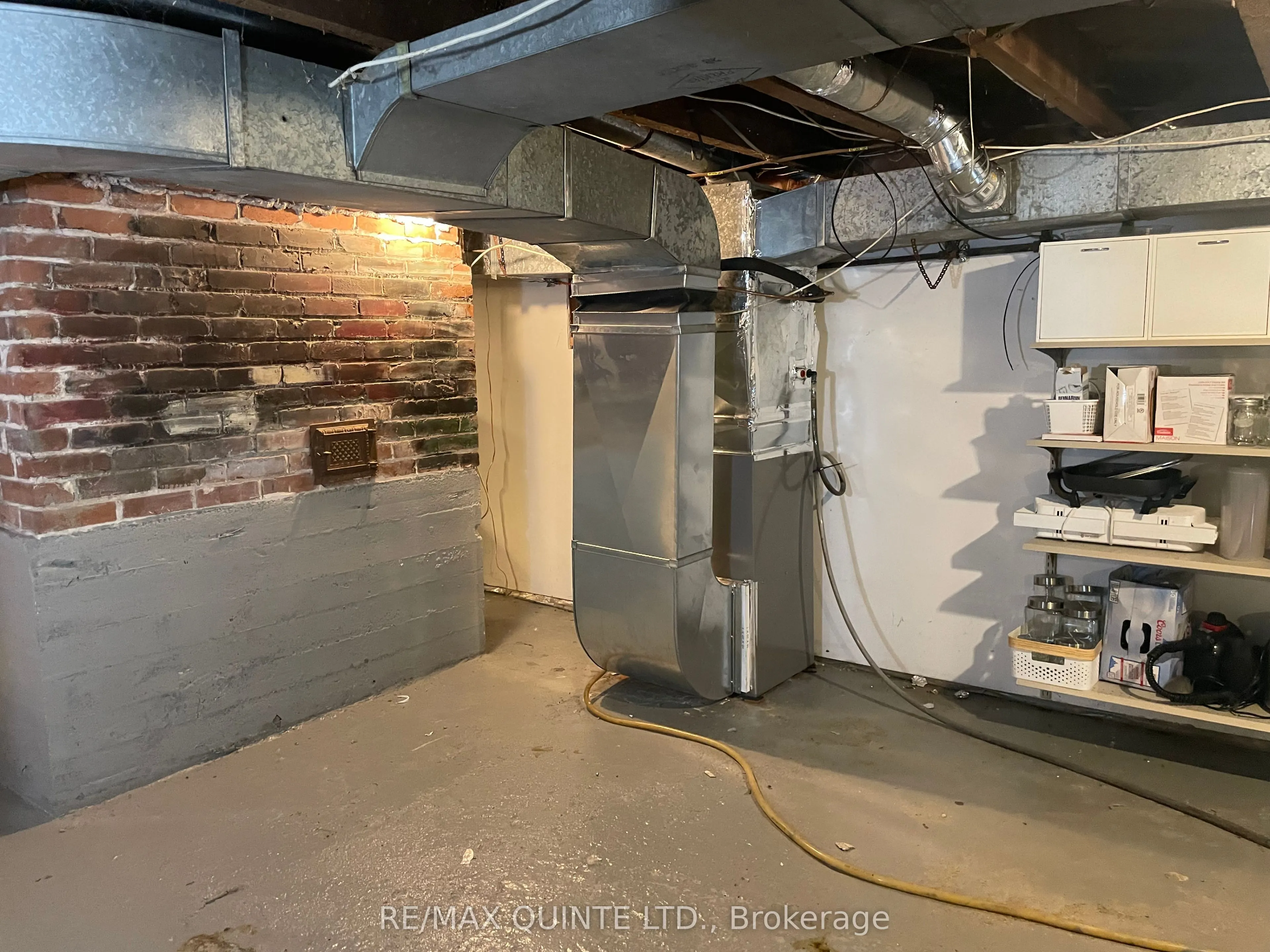 71 Trent Street N