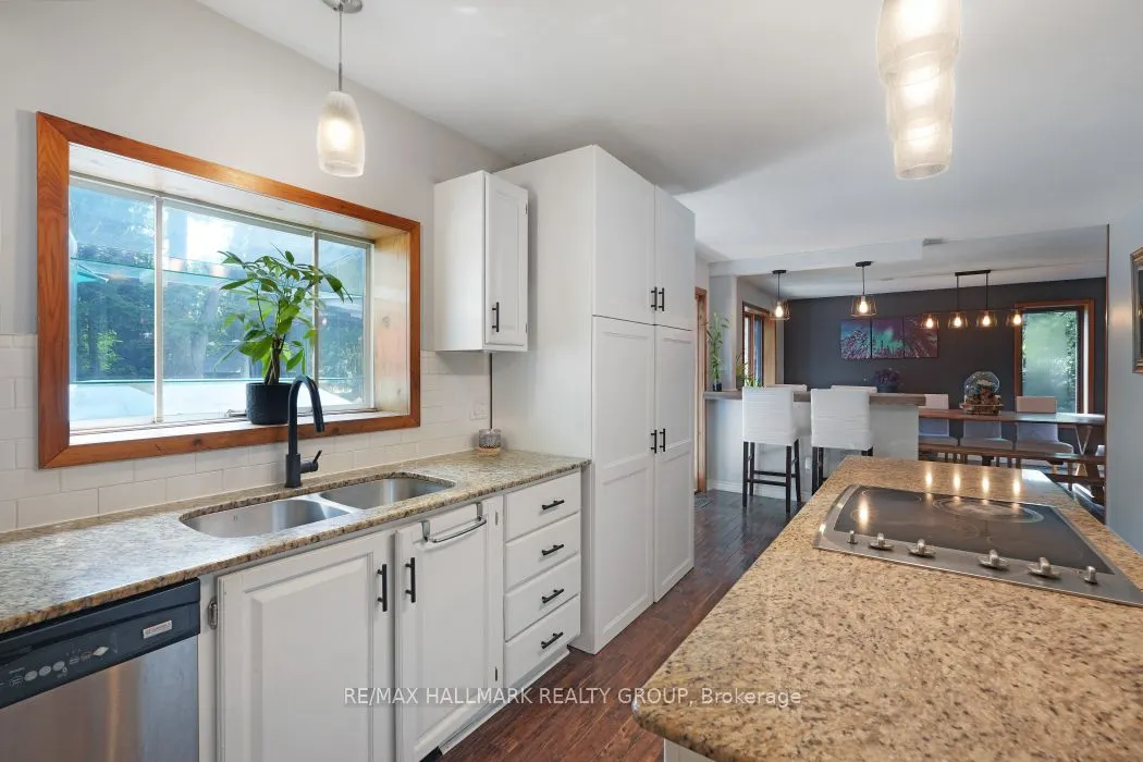 5498 Edgewater Drive