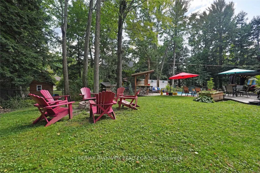 5498 Edgewater Drive