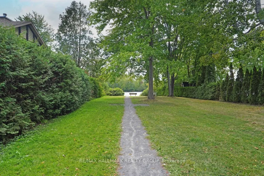 5498 Edgewater Drive